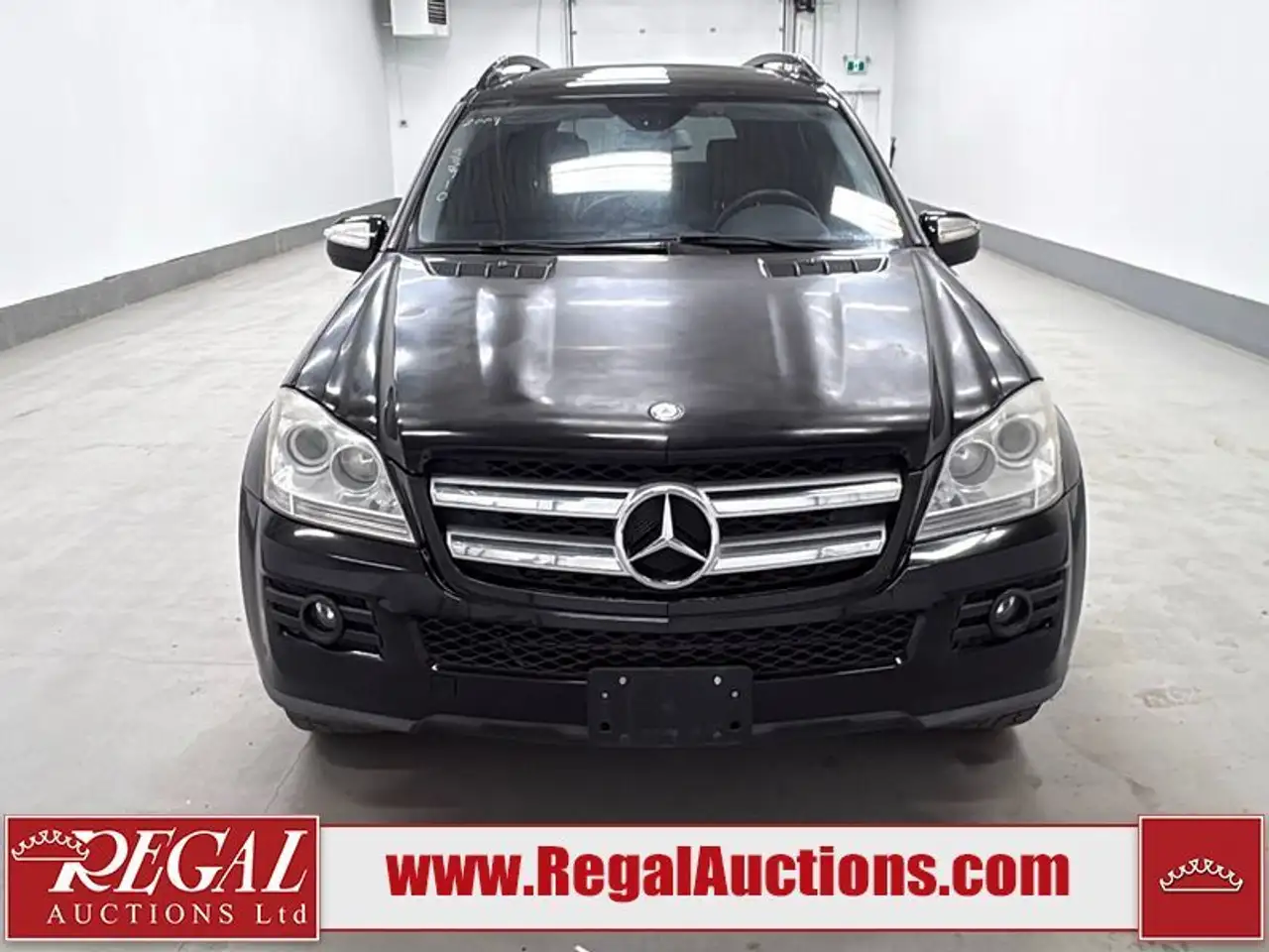 Mercedes-Benz GL-Class снимка Mercedes-Benz GL-Class