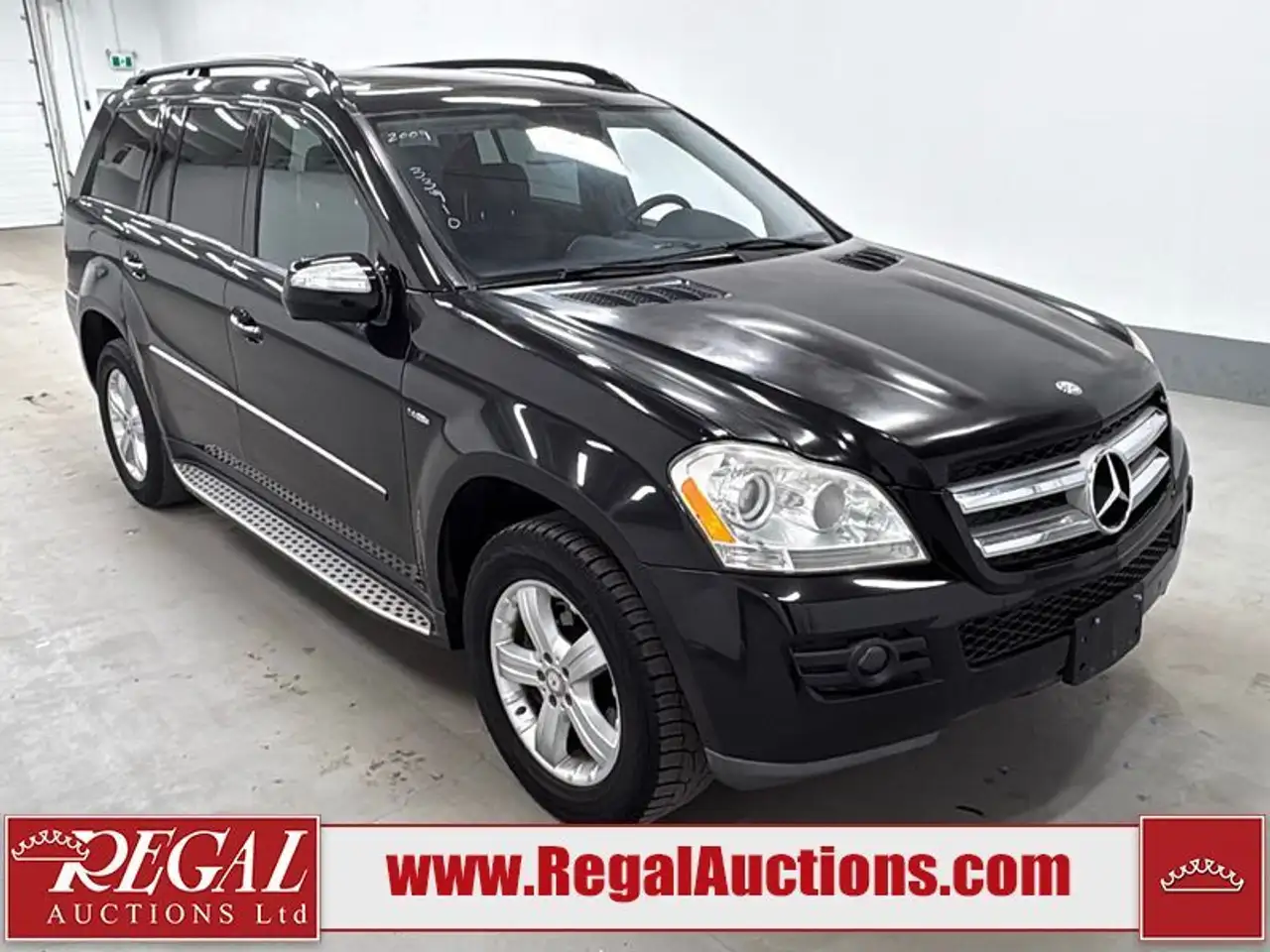 Mercedes-Benz GL-Class снимка Mercedes-Benz GL-Class