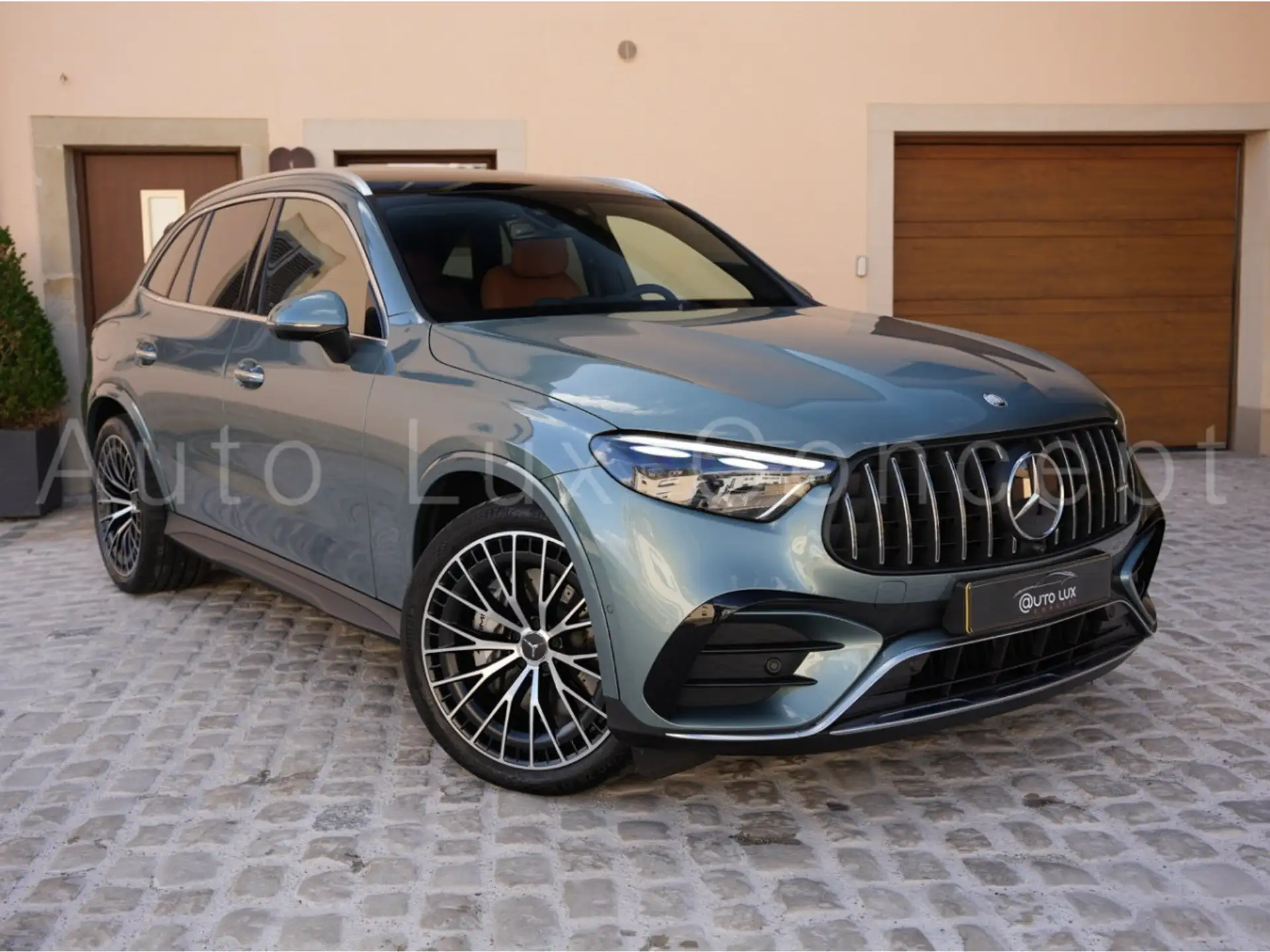 Mercedes-Benz GLC GLC 43 AMG 2025 실버 사진 2
