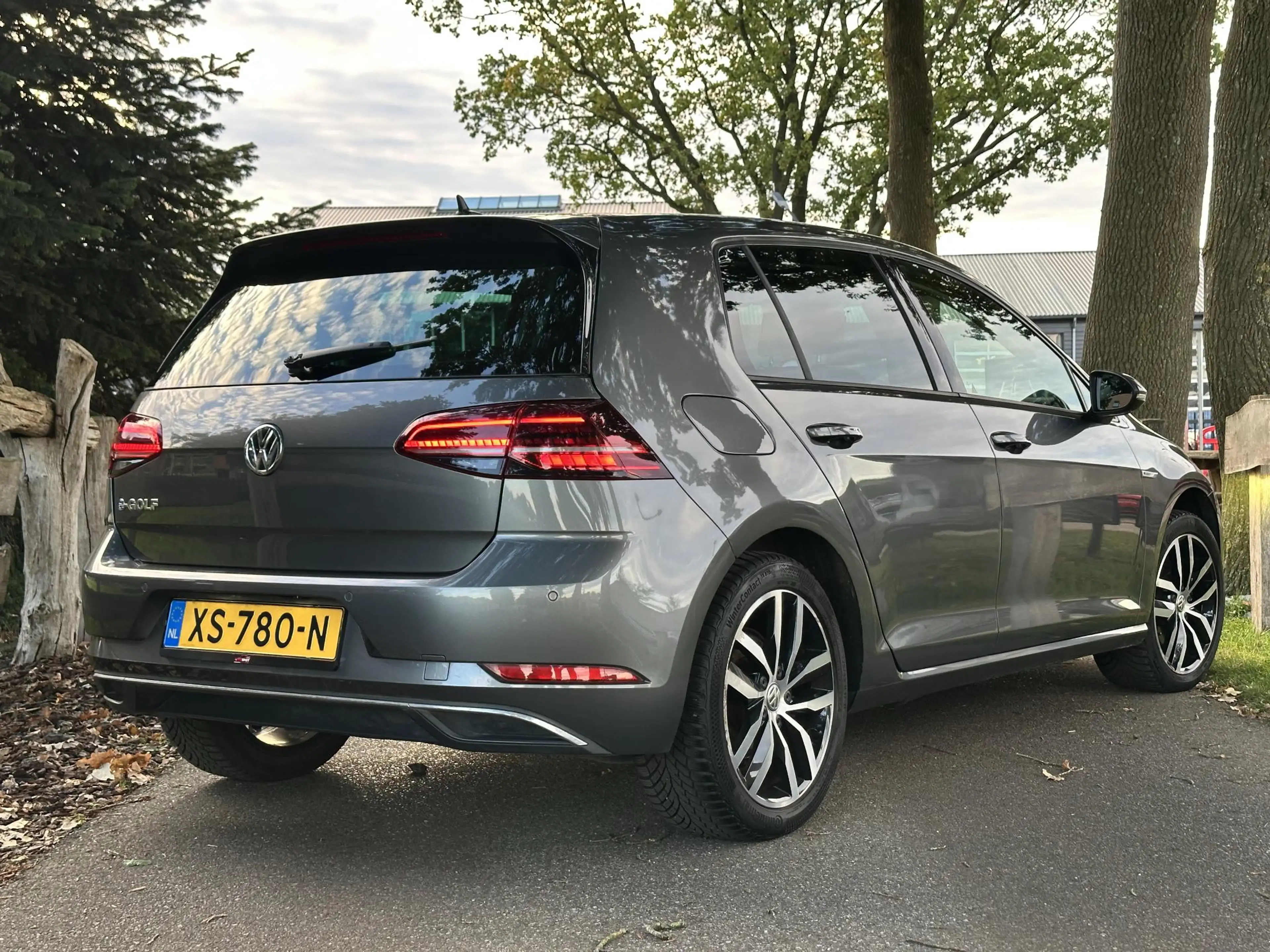 Volkswagen e-Golf e-Golf — photo 5