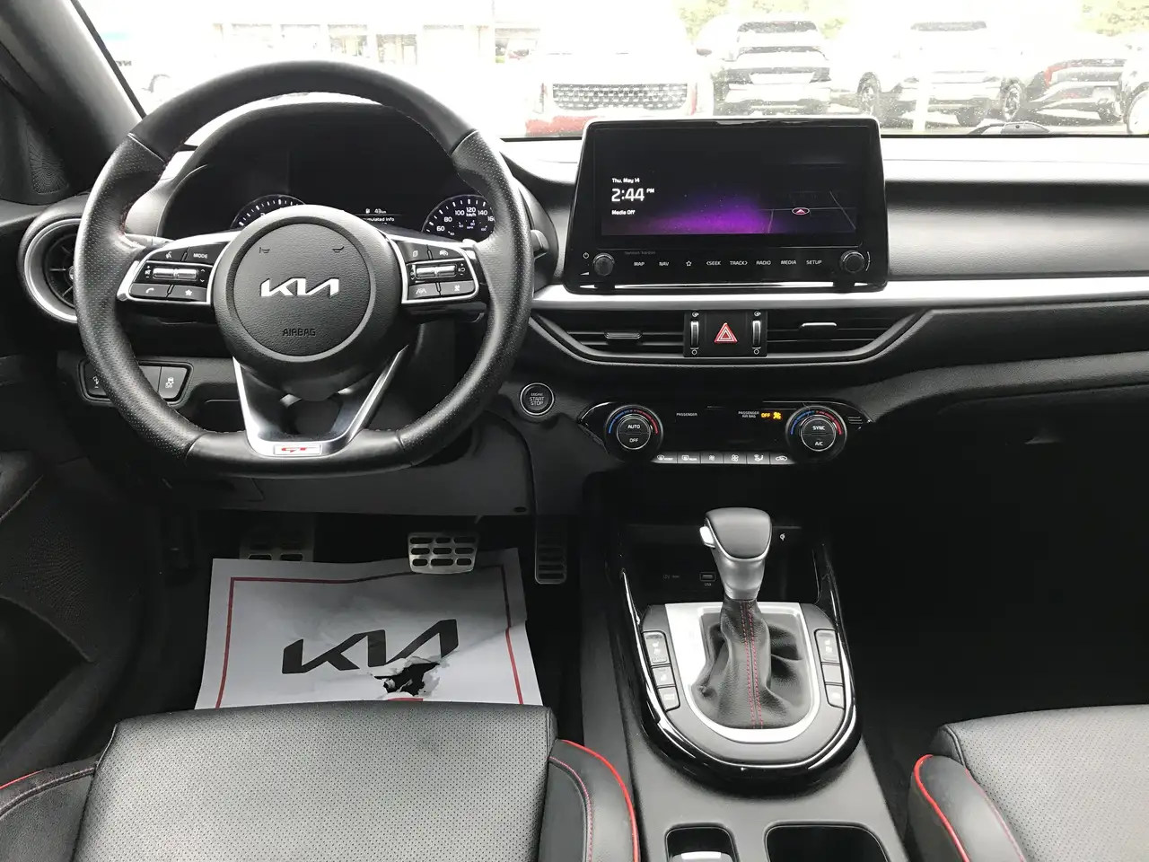 Kia Forte снимка Kia Forte