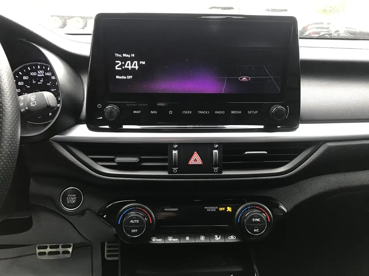 Kia Forte снимка Kia Forte