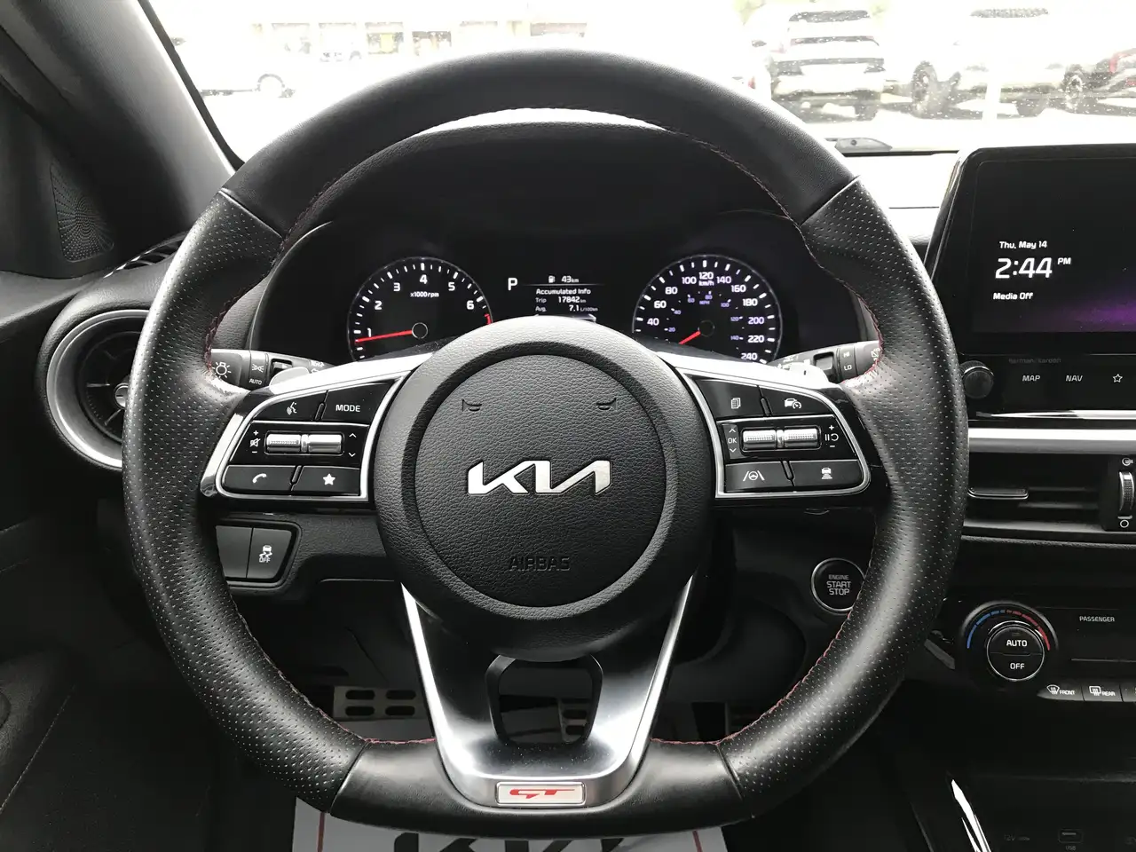 Kia Forte снимка Kia Forte