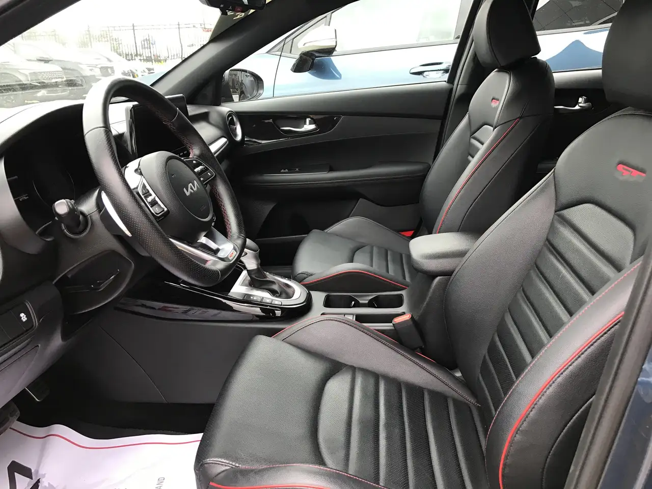 Kia Forte снимка Kia Forte