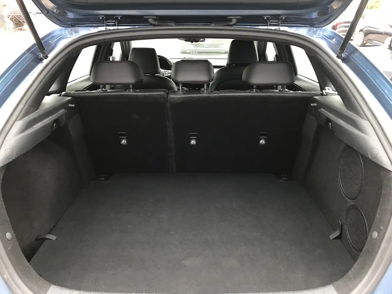 Kia Forte снимка Kia Forte