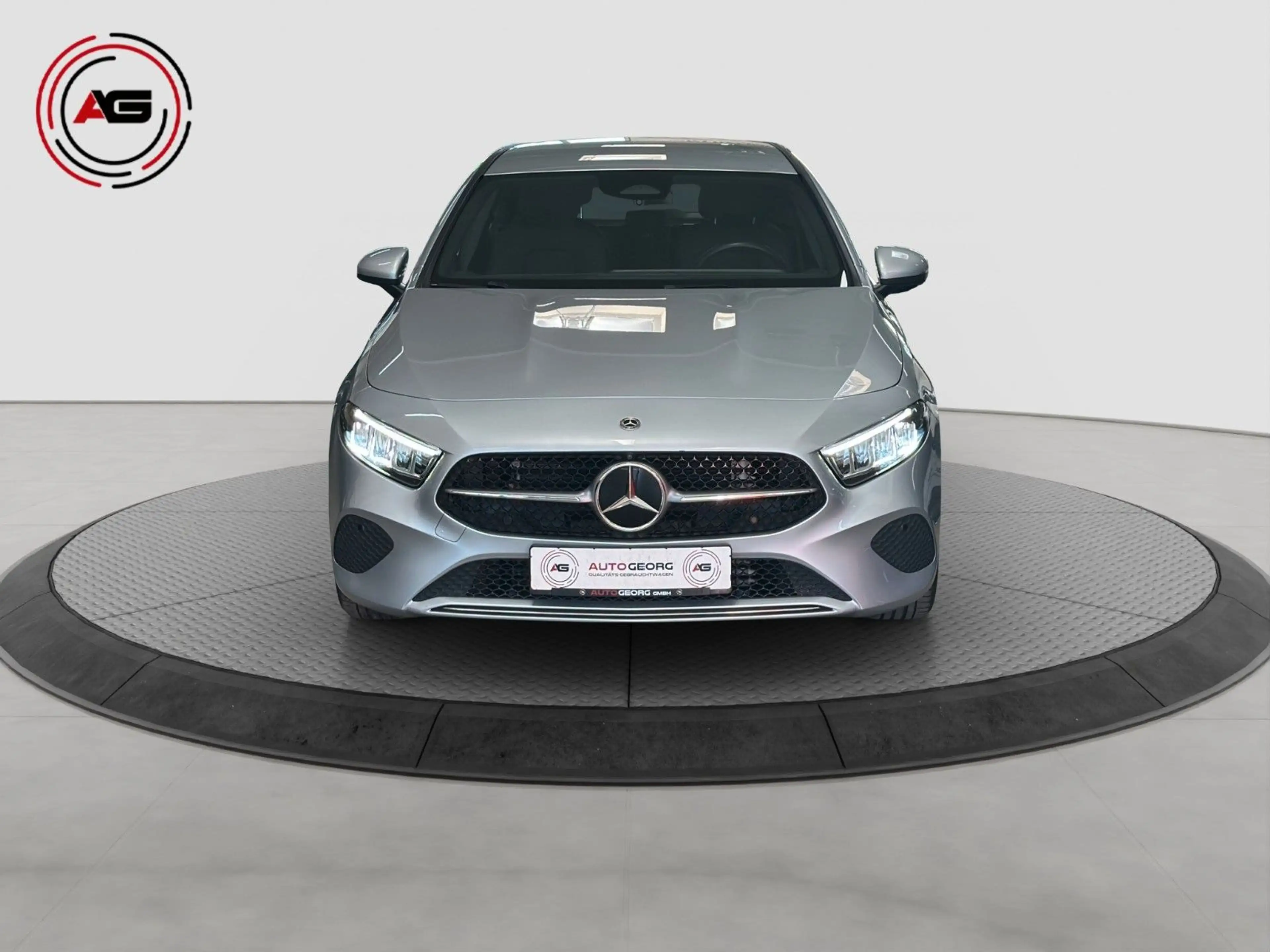 Mercedes-Benz A 200 d LED MBUX PREMIUM SPURASS 360°KAM SHZ — photo 2