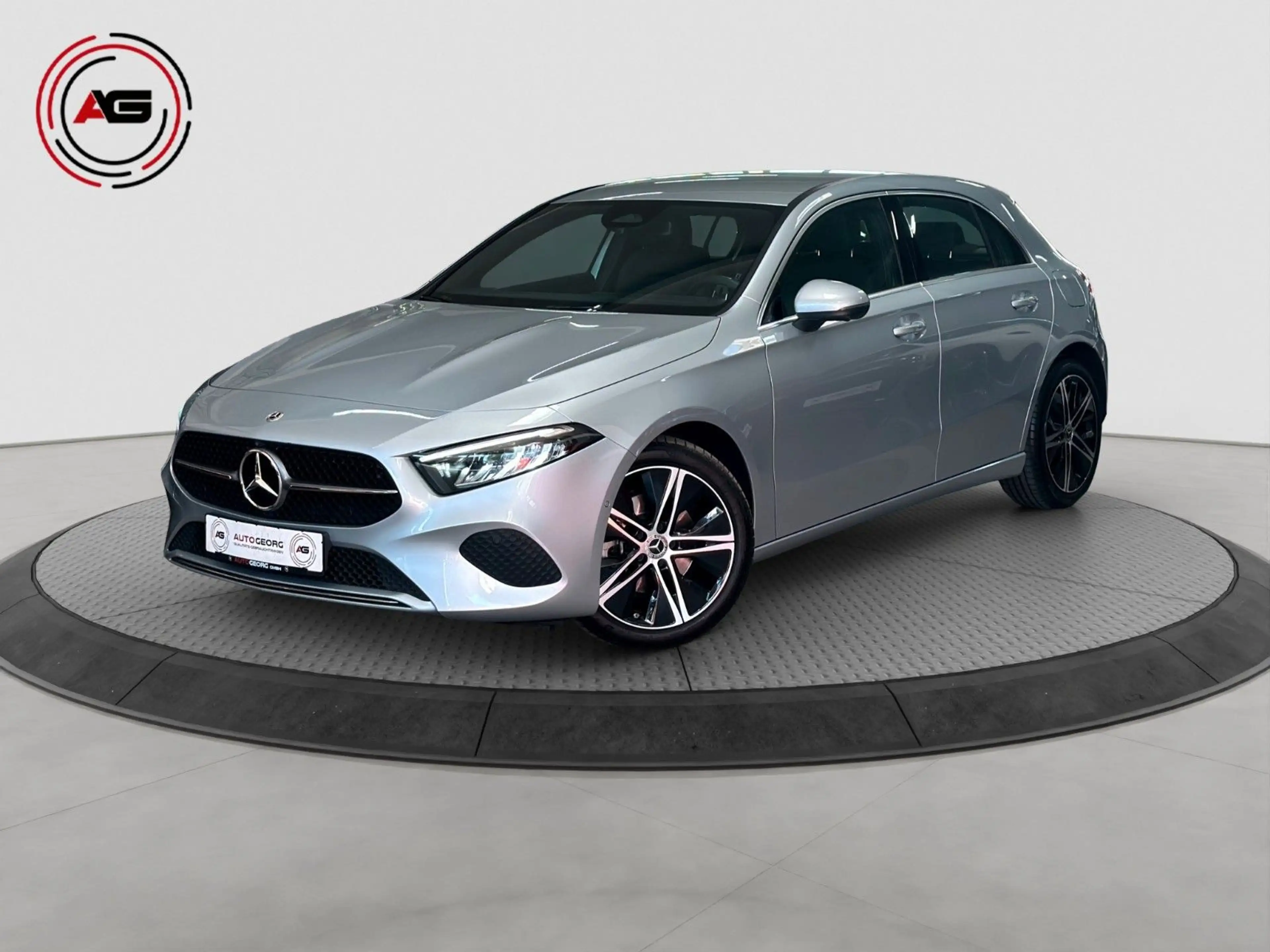 Mercedes-Benz A 200 d LED MBUX PREMIUM SPURASS 360°KAM SHZ