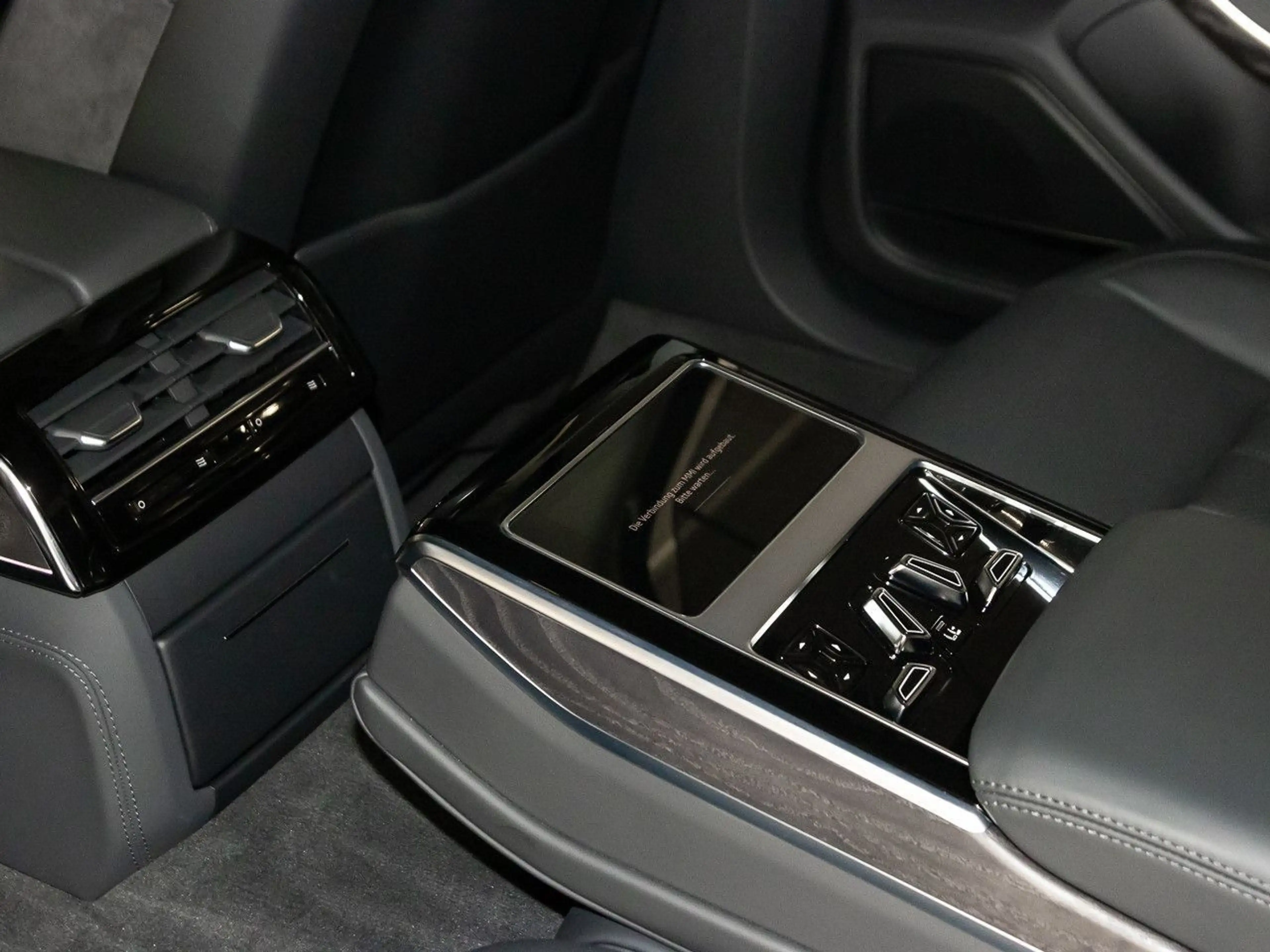 Audi A8 60 TFSI e quattro Pano B&O 360°Kamera 19'' — photo 10