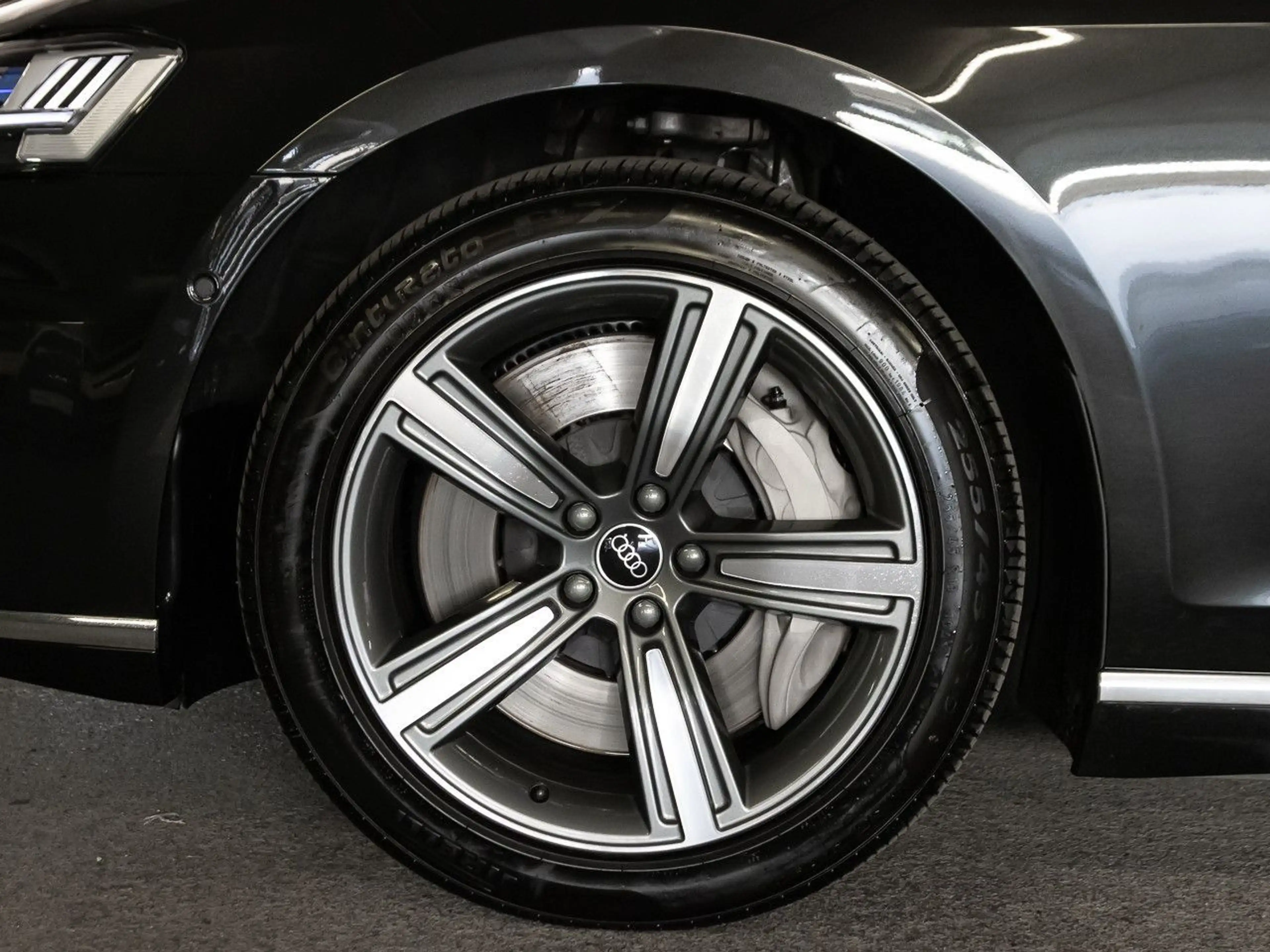 Audi A8 60 TFSI e quattro Pano B&O 360°Kamera 19'' — photo 8