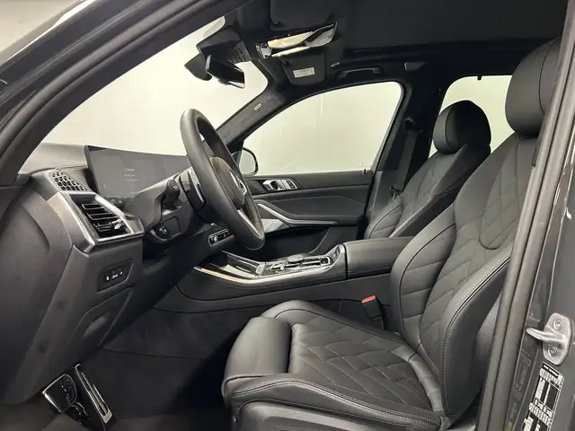 BMW X5 view 5