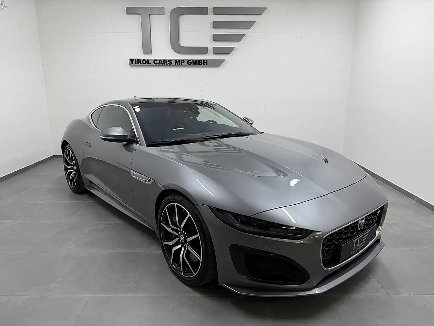 Jaguar F-Type F-TYPE 5.0 L V8 R AWD R Dynamic, Pano, Meridian, Silber - 1