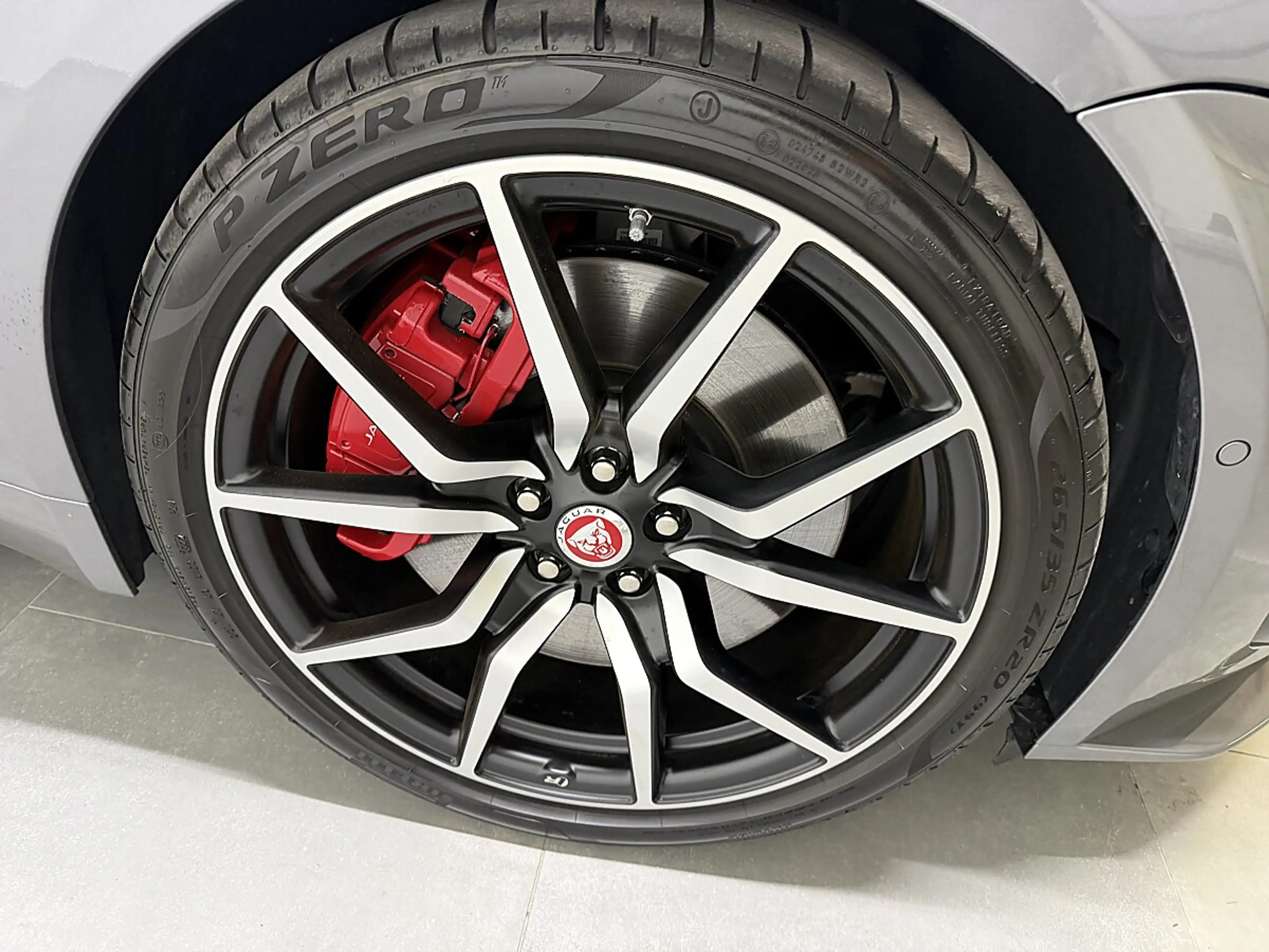 Jaguar F-Type F-TYPE 5.0 L V8 R AWD R Dynamic, Pano, Meridian, — photo 13