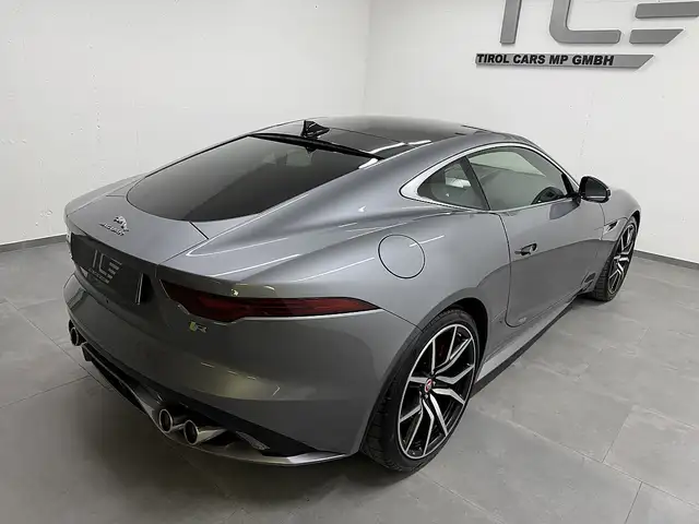 Jaguar F-Type view 12