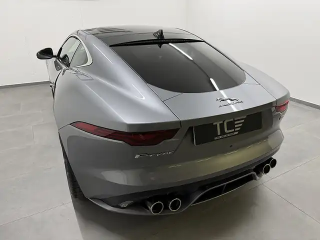 Jaguar F-Type view 7