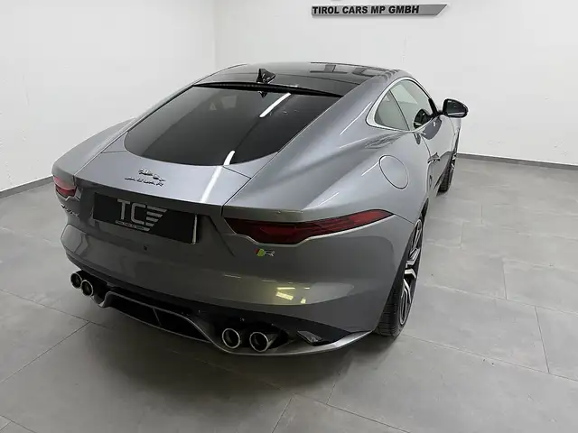 Jaguar F-Type view 11