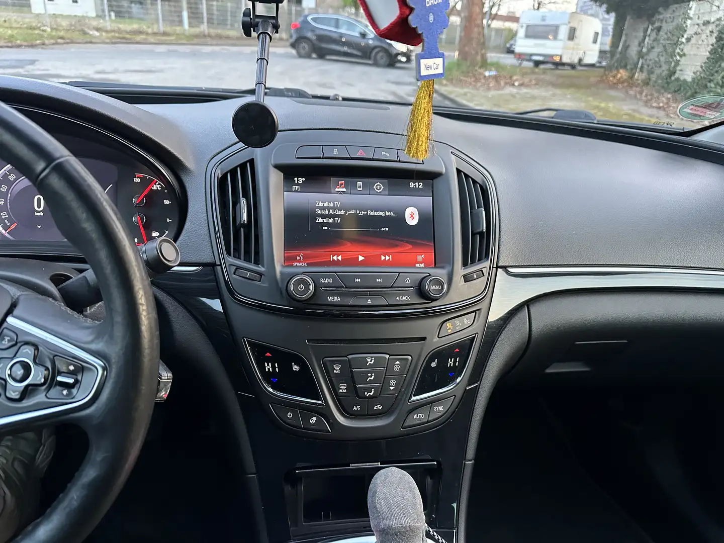Opel Insignia Innovation Schwarz - 1