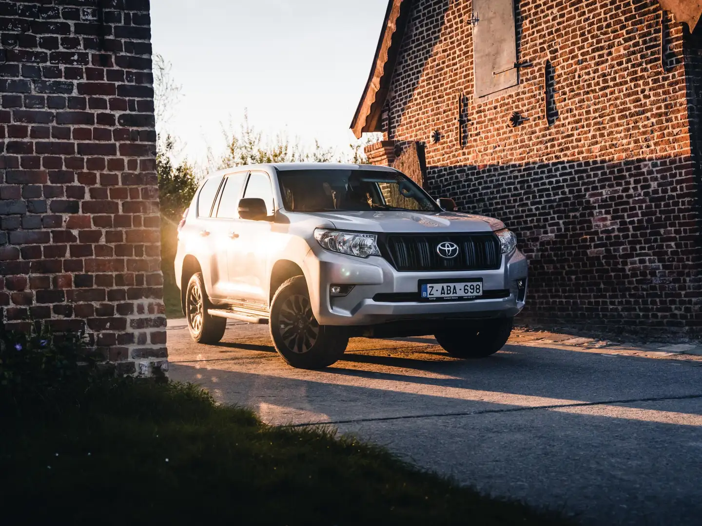 Toyota Land Cruiser Zilver - 1