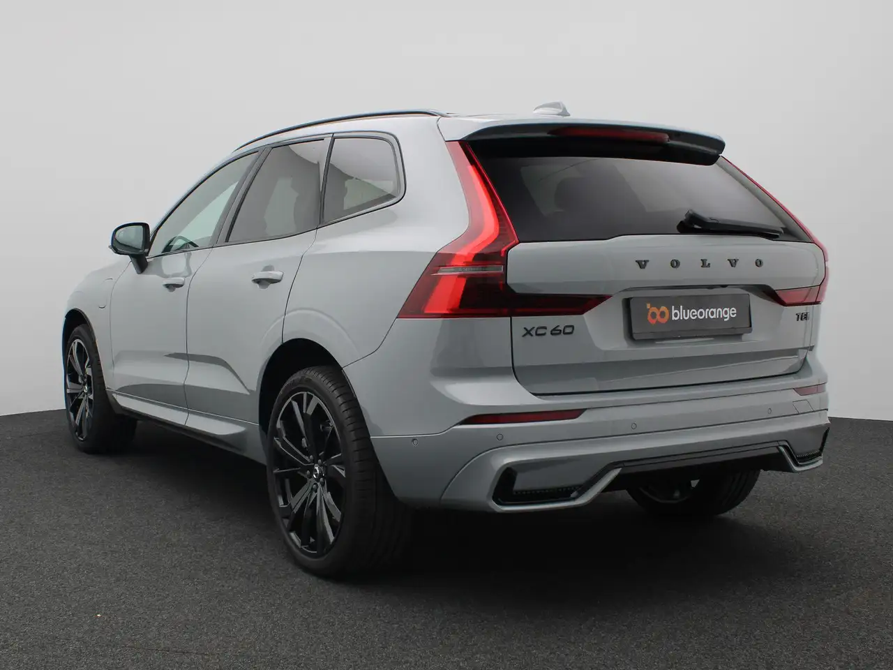 Volvo XC60 2026 — фото 10