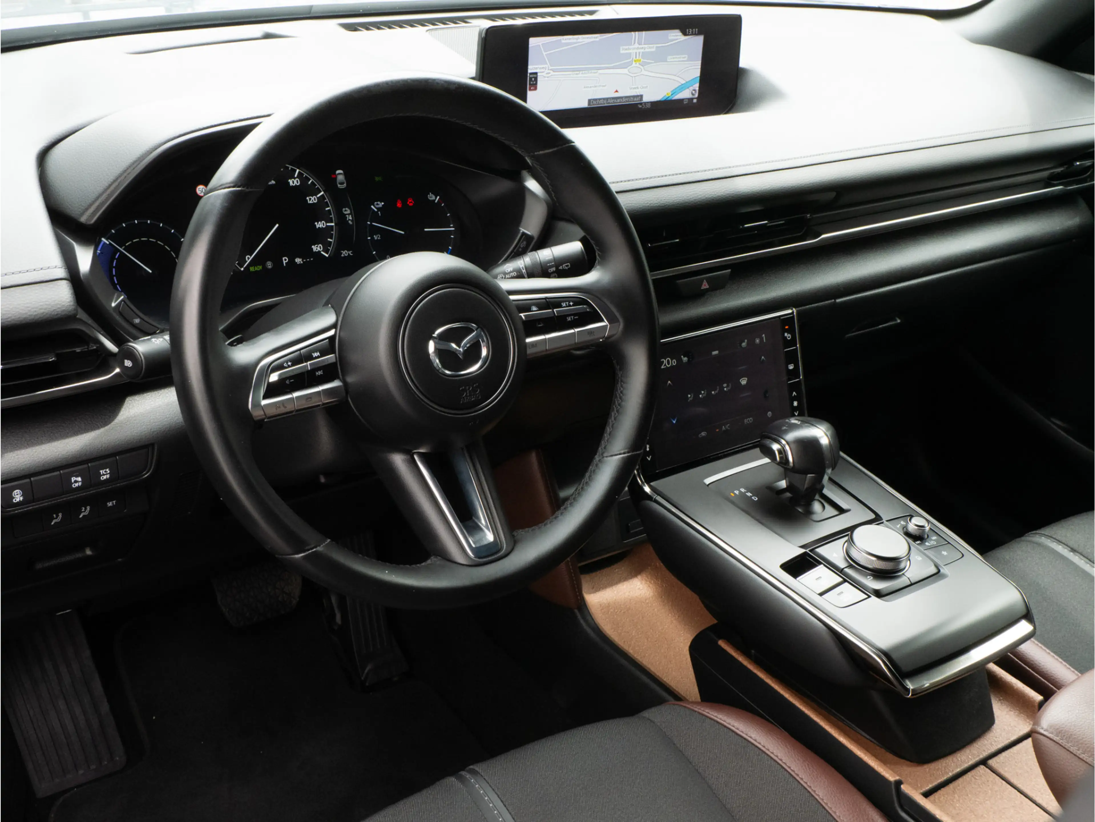Mazda MX-30 e-SkyActiv 145 First Edition 36 kWh SOH 91% Head u — photo 11