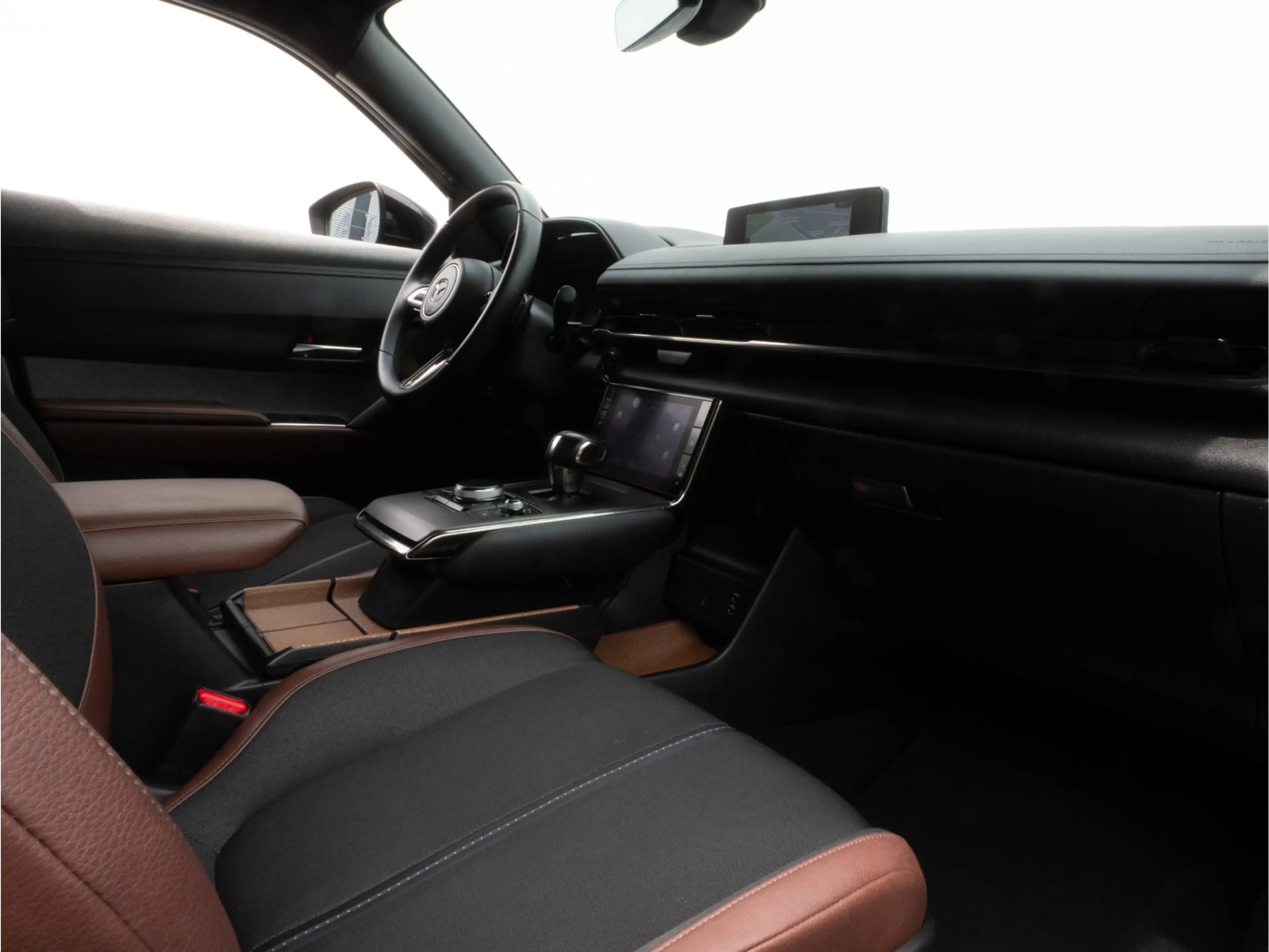 Mazda MX-30 e-SkyActiv 145 First Edition 36 kWh SOH 91% Head u — photo 3