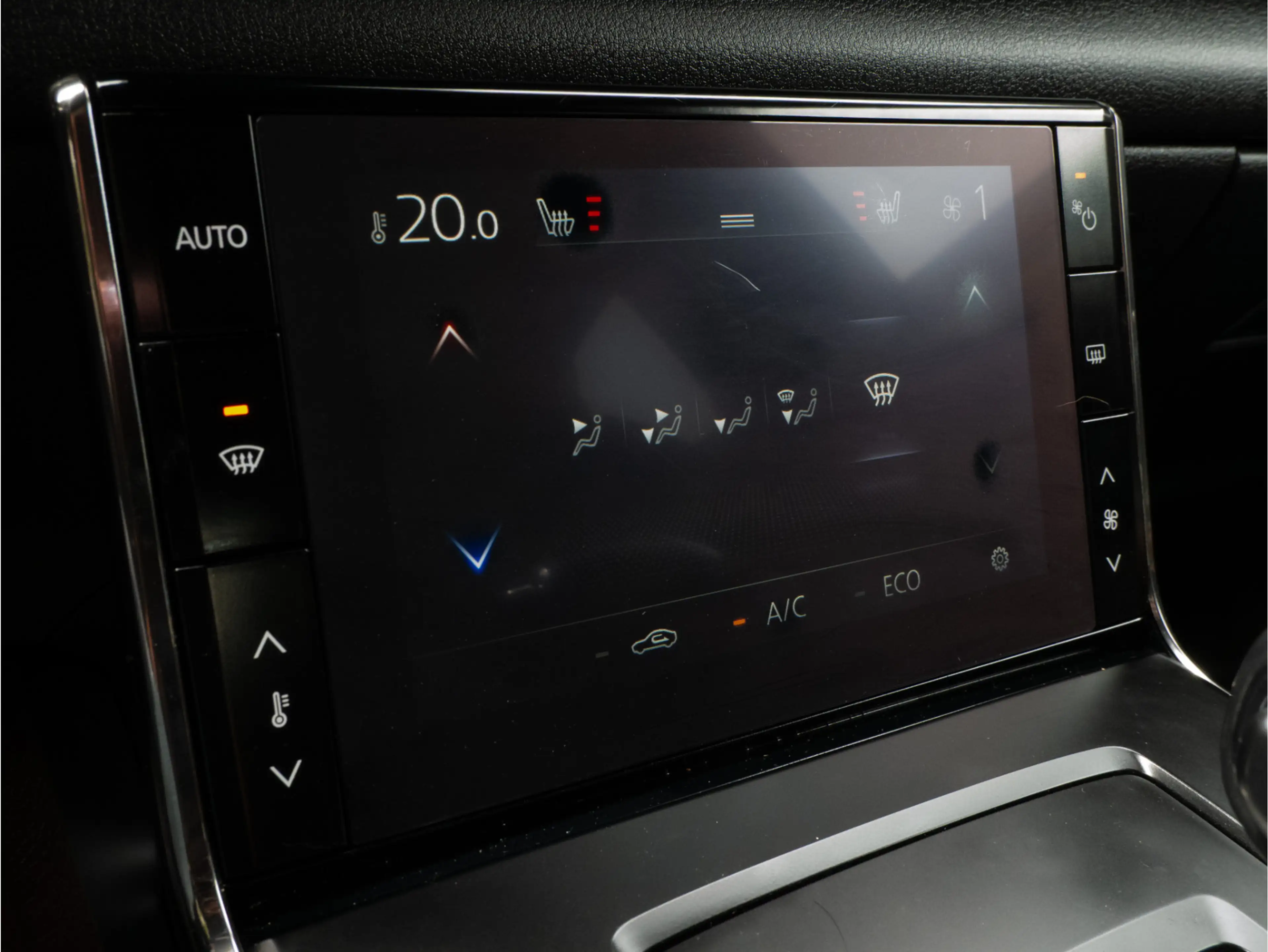 Mazda MX-30 e-SkyActiv 145 First Edition 36 kWh SOH 91% Head u — photo 15