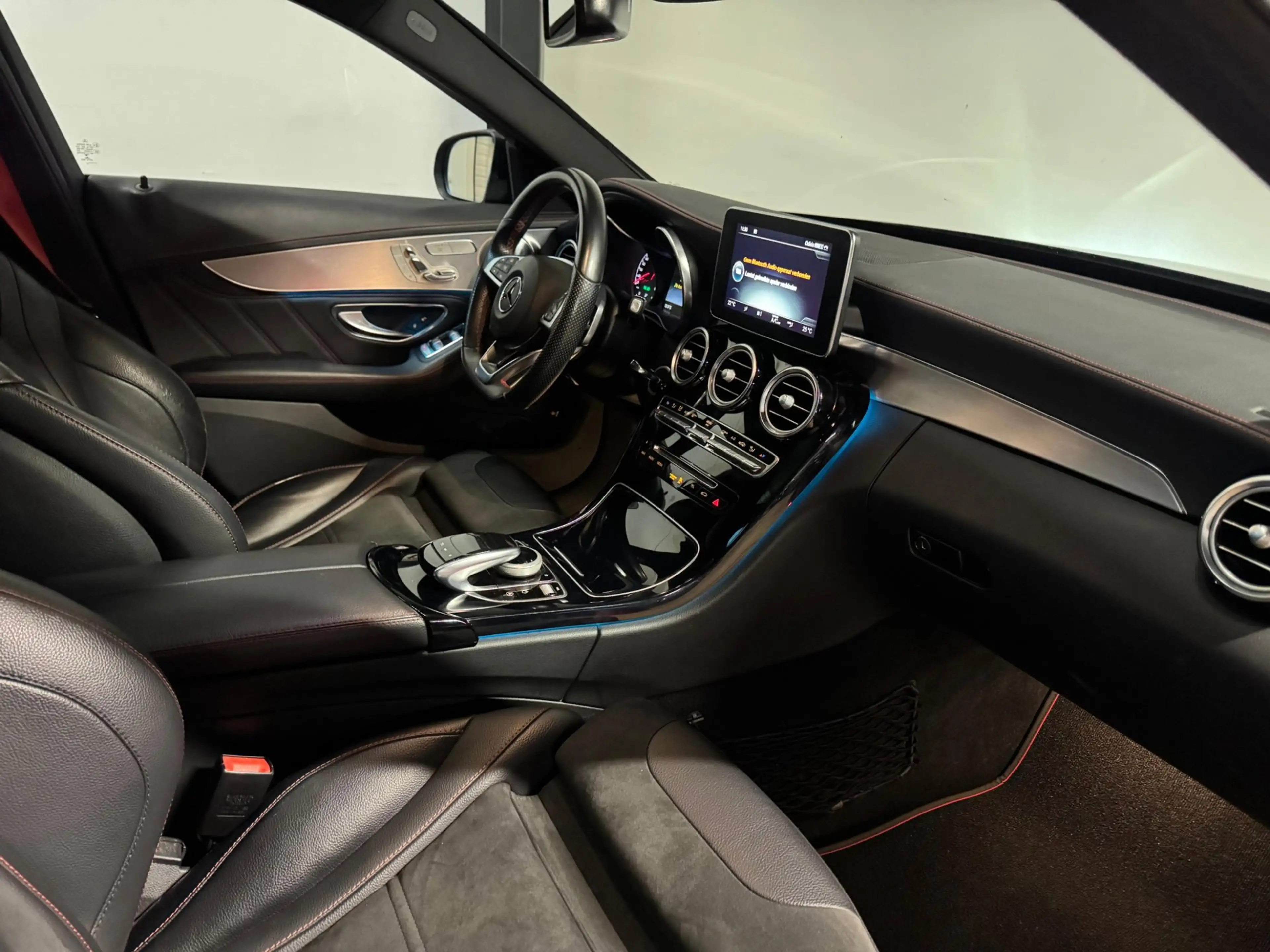 Mercedes-Benz C 43 AMG 4MATIC PANO BURMESTER CAM — photo 9