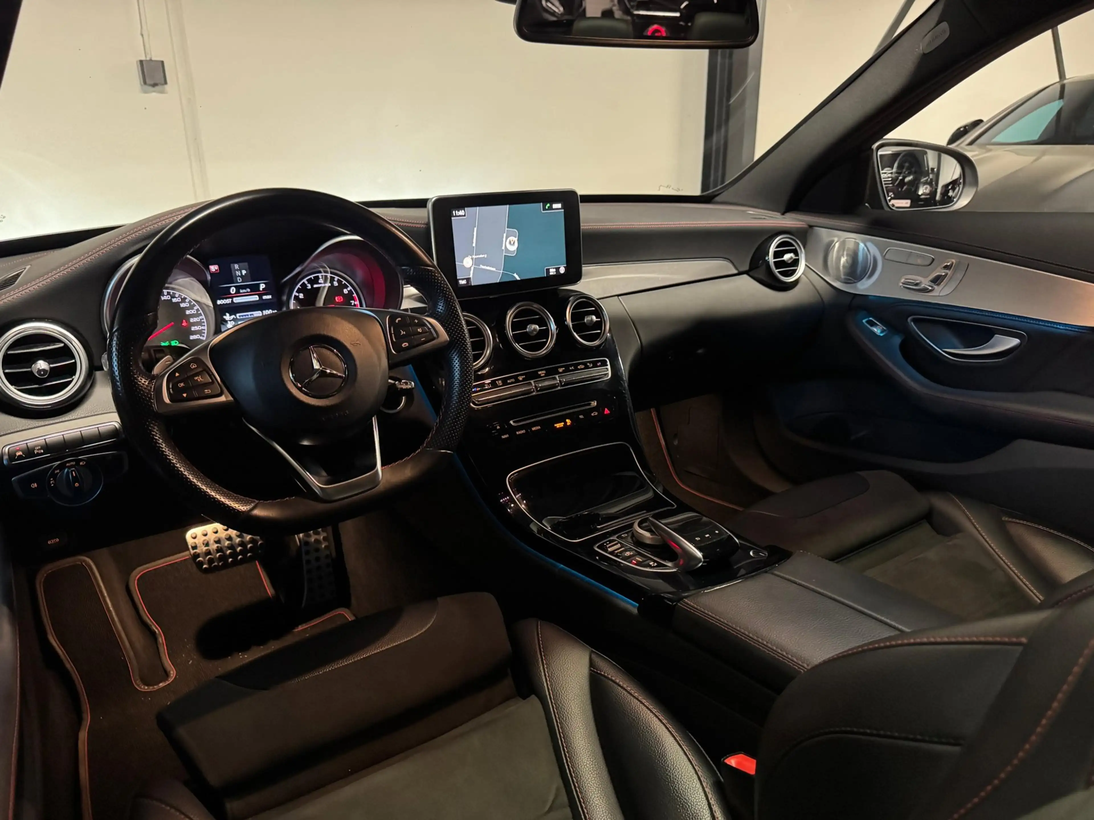 Mercedes-Benz C 43 AMG 4MATIC PANO BURMESTER CAM — photo 3