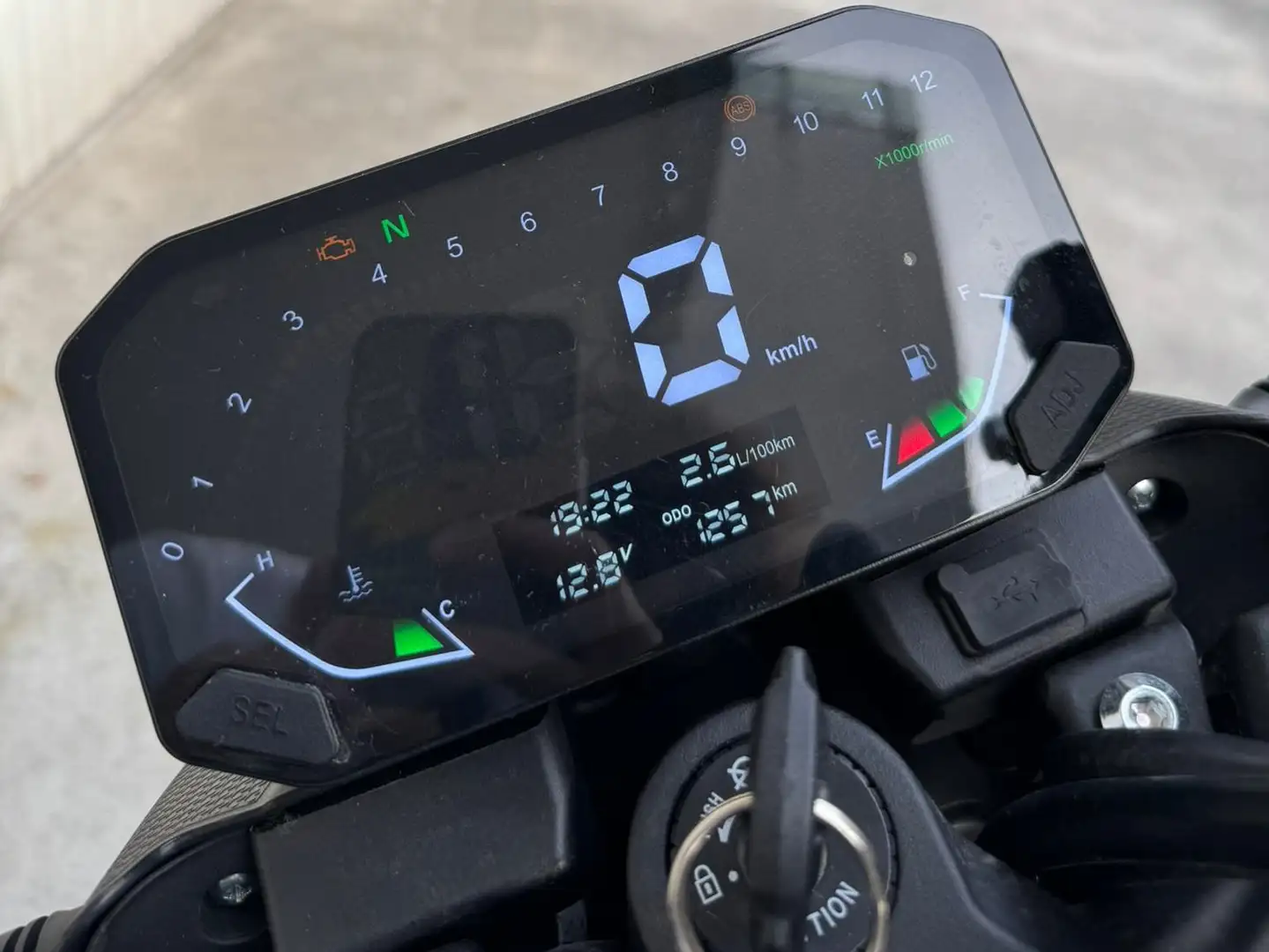 Voge Brivido 125R Schwarz - 2