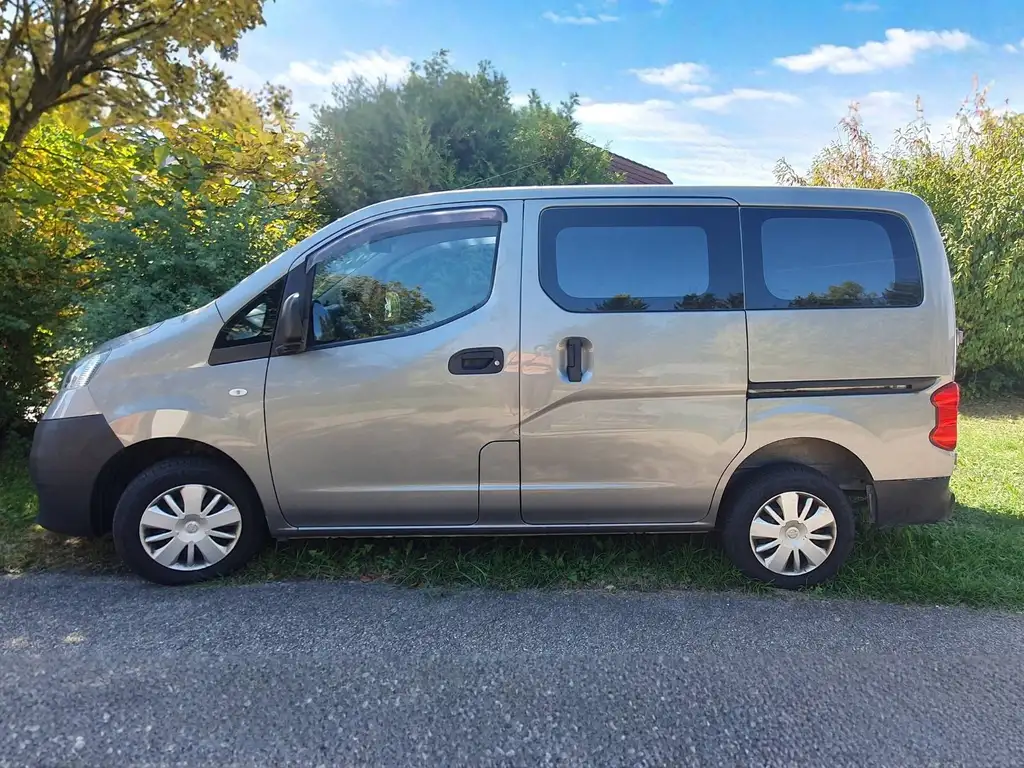 Nissan NV200 2012 из Европы — купить под ключ