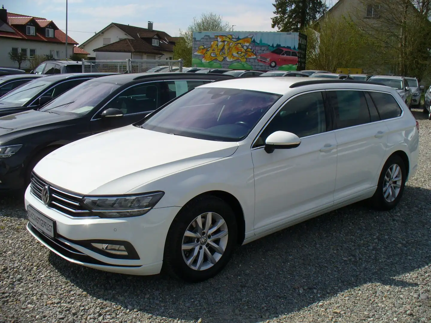 Volkswagen Passat Variant 2.0 TDI SCR Business,1.Hand,LED,AHK,Standheizung ! bijela - 2