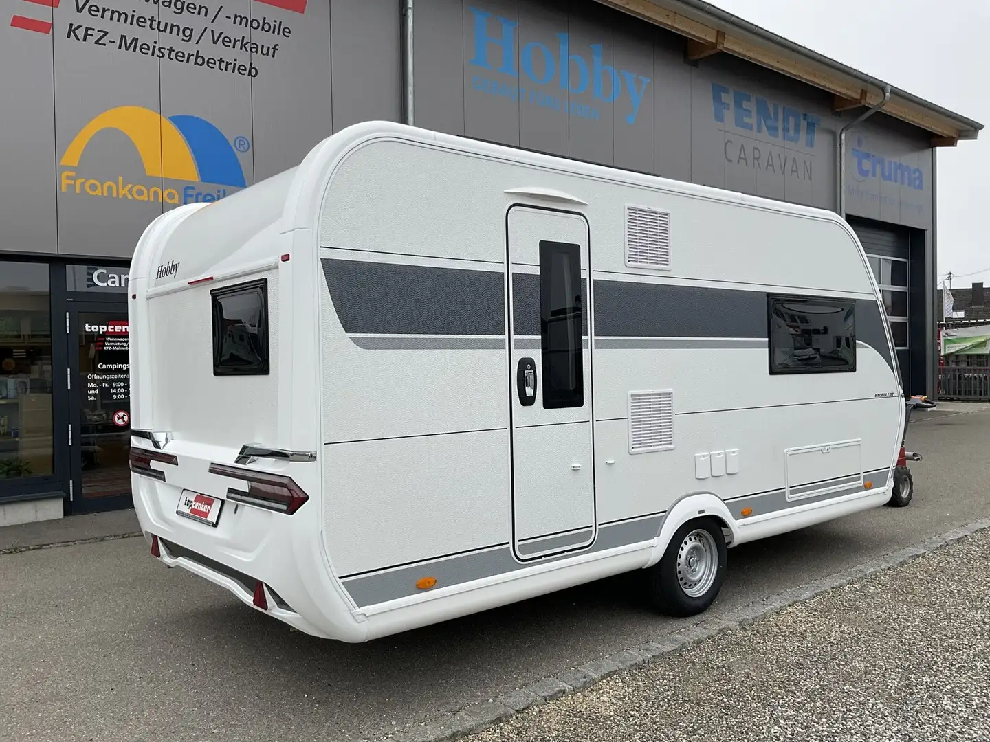 Hobby Excellent 460 SL 1500 Kg / Gas Außen / Mod. 2025 Weiß - 2