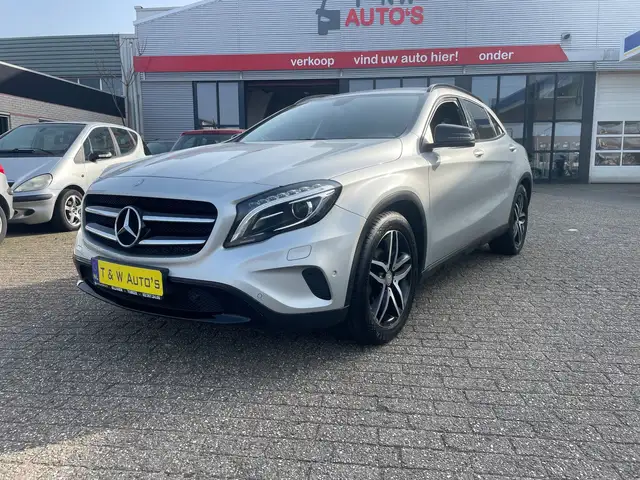 Mercedes-Benz GLA 180 Ambition