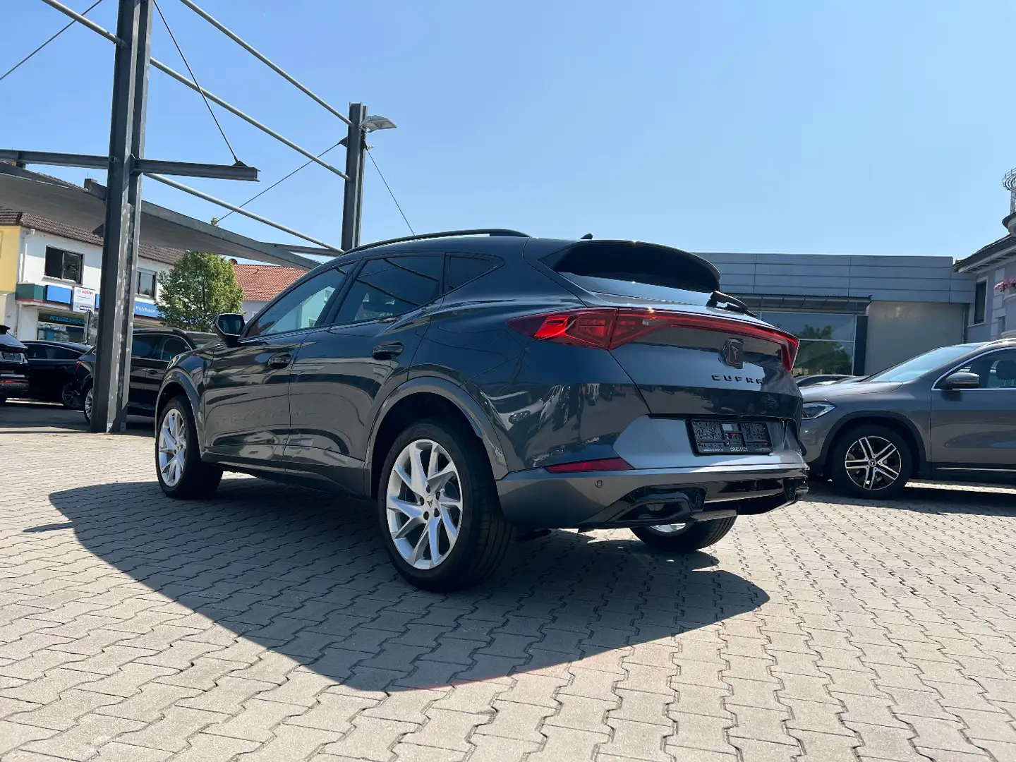 CUPRA Formentor 1.5 TSI *Matrix-LED Navi Leder Kamera* Grau - 2