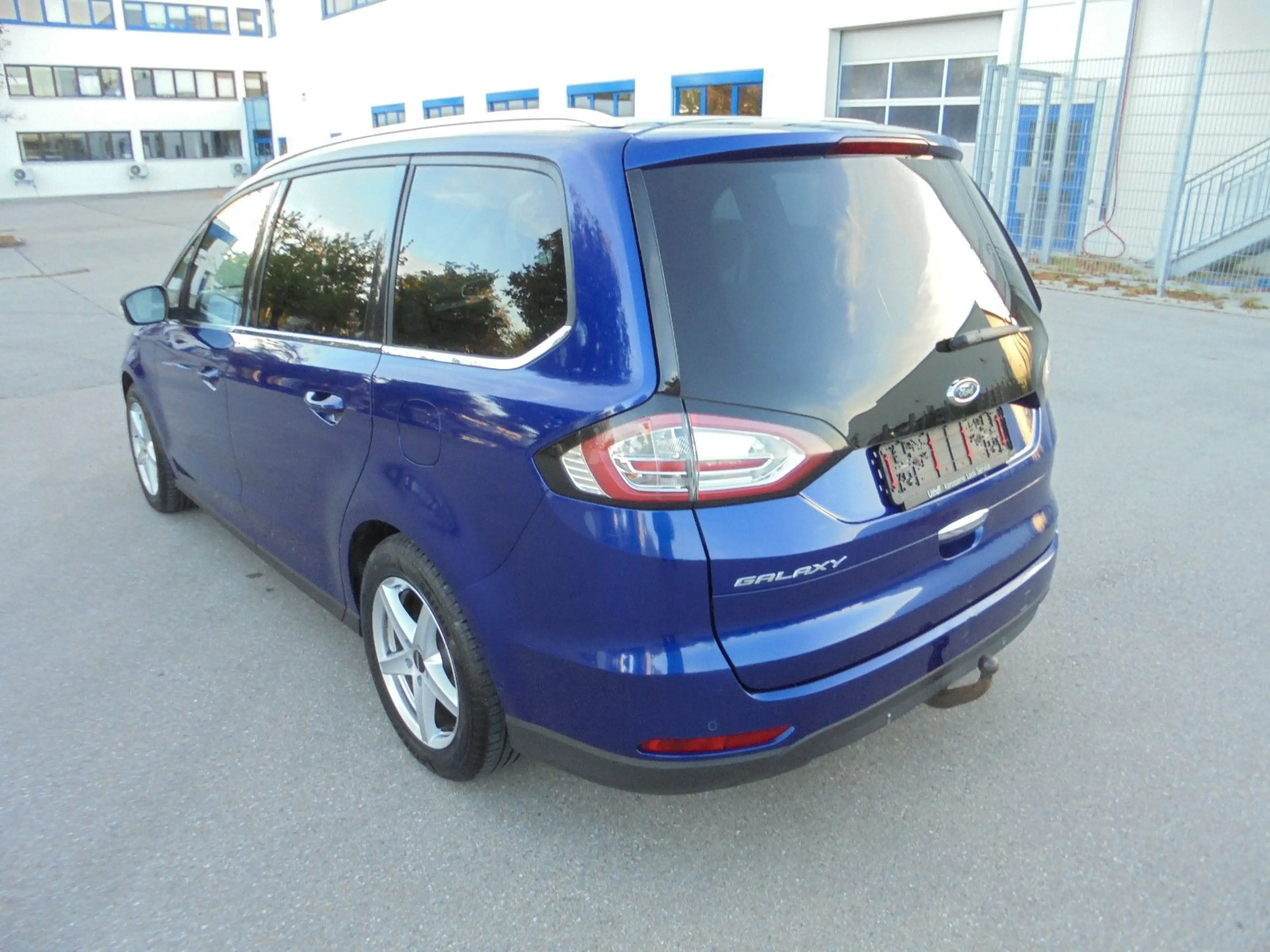 Ford Galaxy Titanium 4WD 2.0 TDCI Automatik ~ 7 Sitze — photo 4