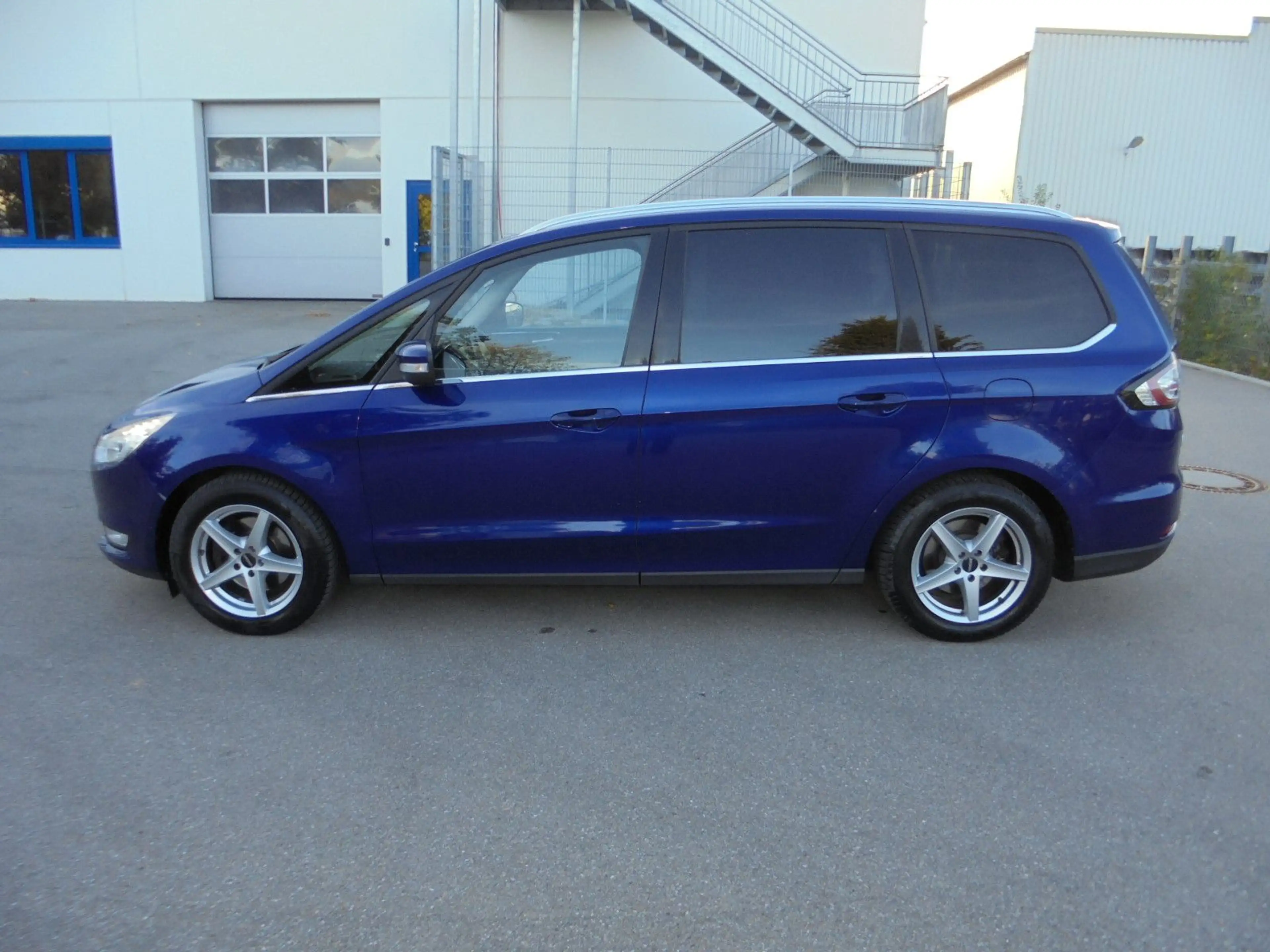 Ford Galaxy Titanium 4WD 2.0 TDCI Automatik ~ 7 Sitze — photo 3