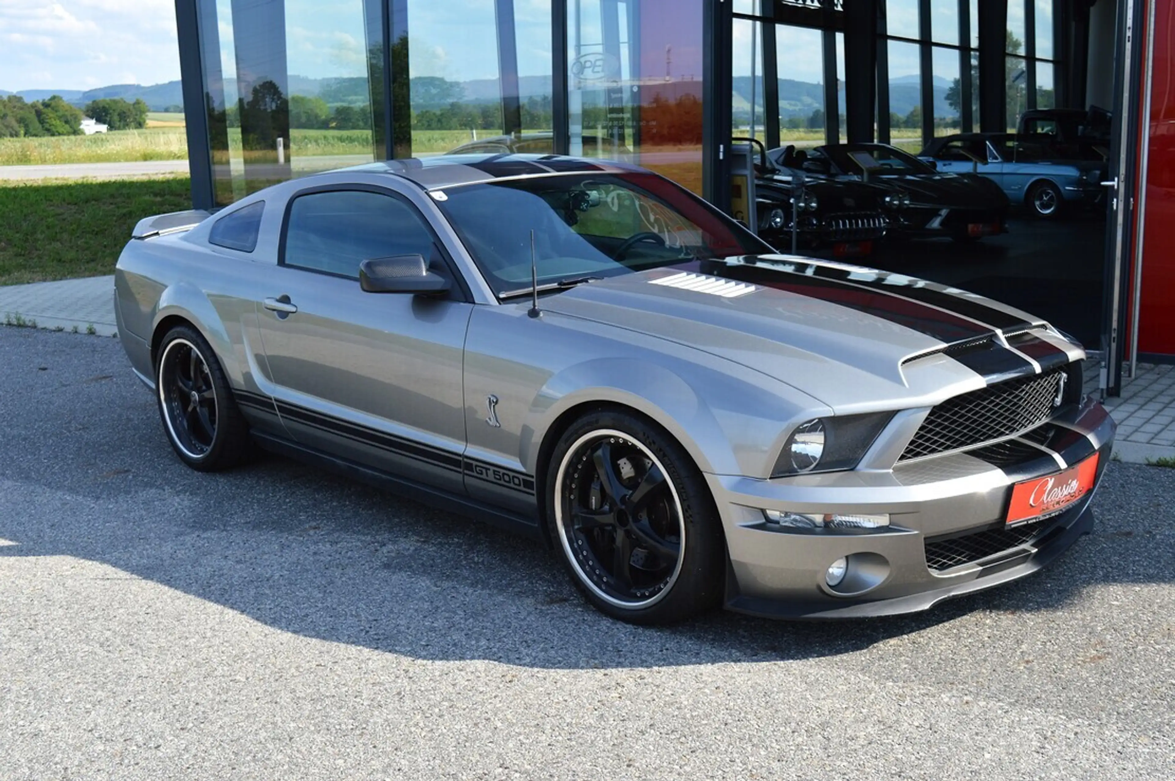 Ford Mustang Shelby GT500 — photo 4