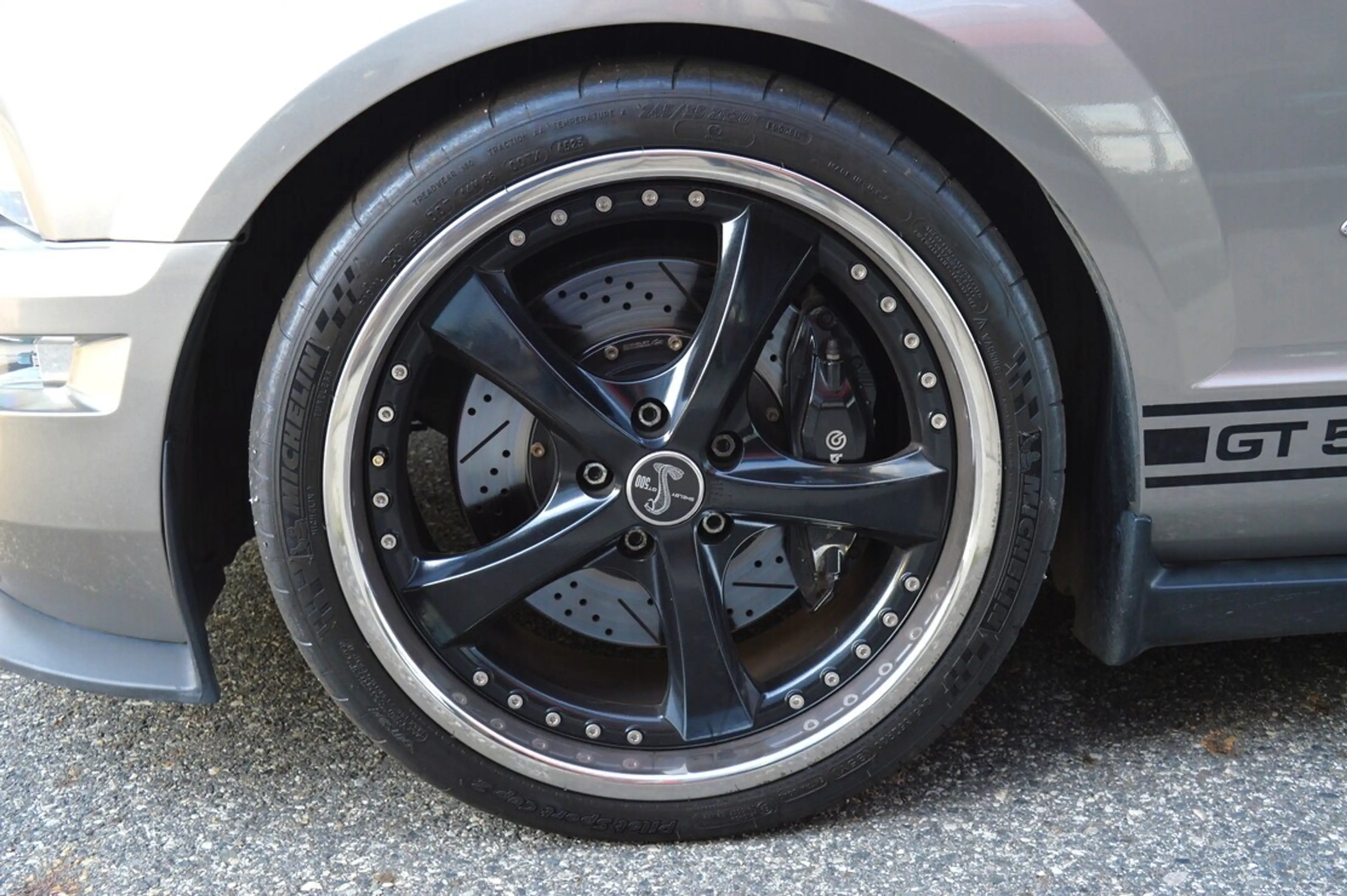 Ford Mustang Shelby GT500 — photo 15