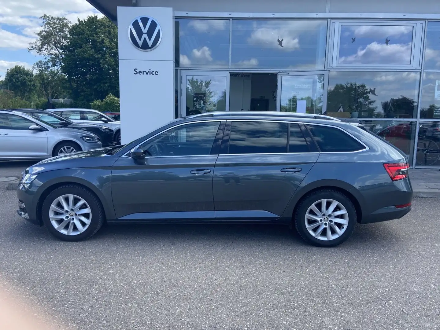 Skoda Superb Combi 2.0 TDI Style 17"+CANTON+AHK+NAVI-C Šedá - 2