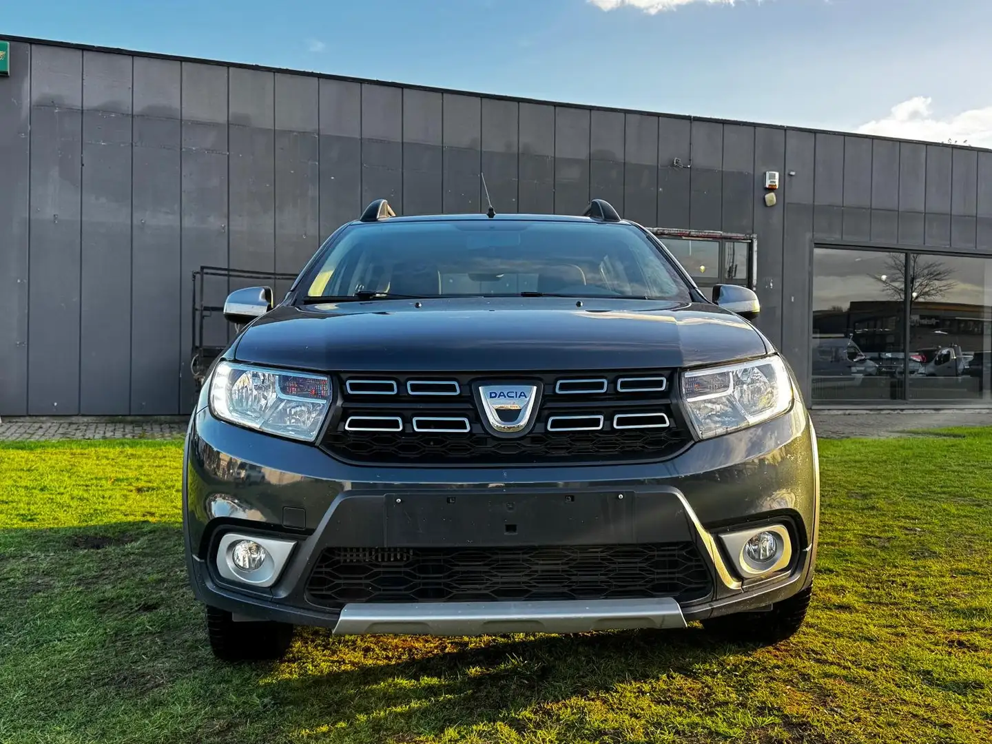 Dacia Sandero Sandero Stepway TCe 90 (S Gris - 2