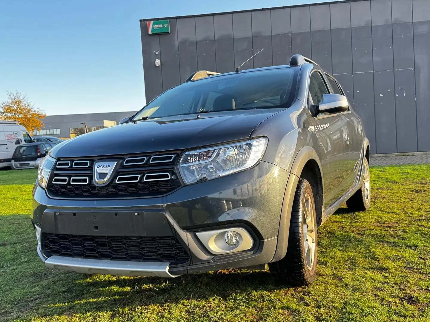 Dacia Sandero Sandero Stepway TCe 90 (S Gris - 1