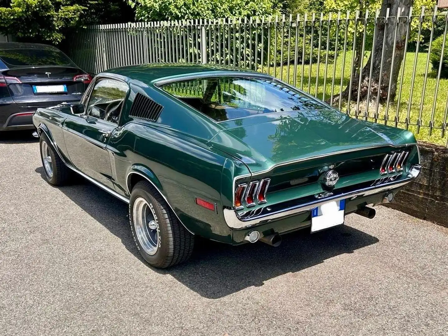Ford Mustang FASTBACK "BULLIT" V8 Verde - 2