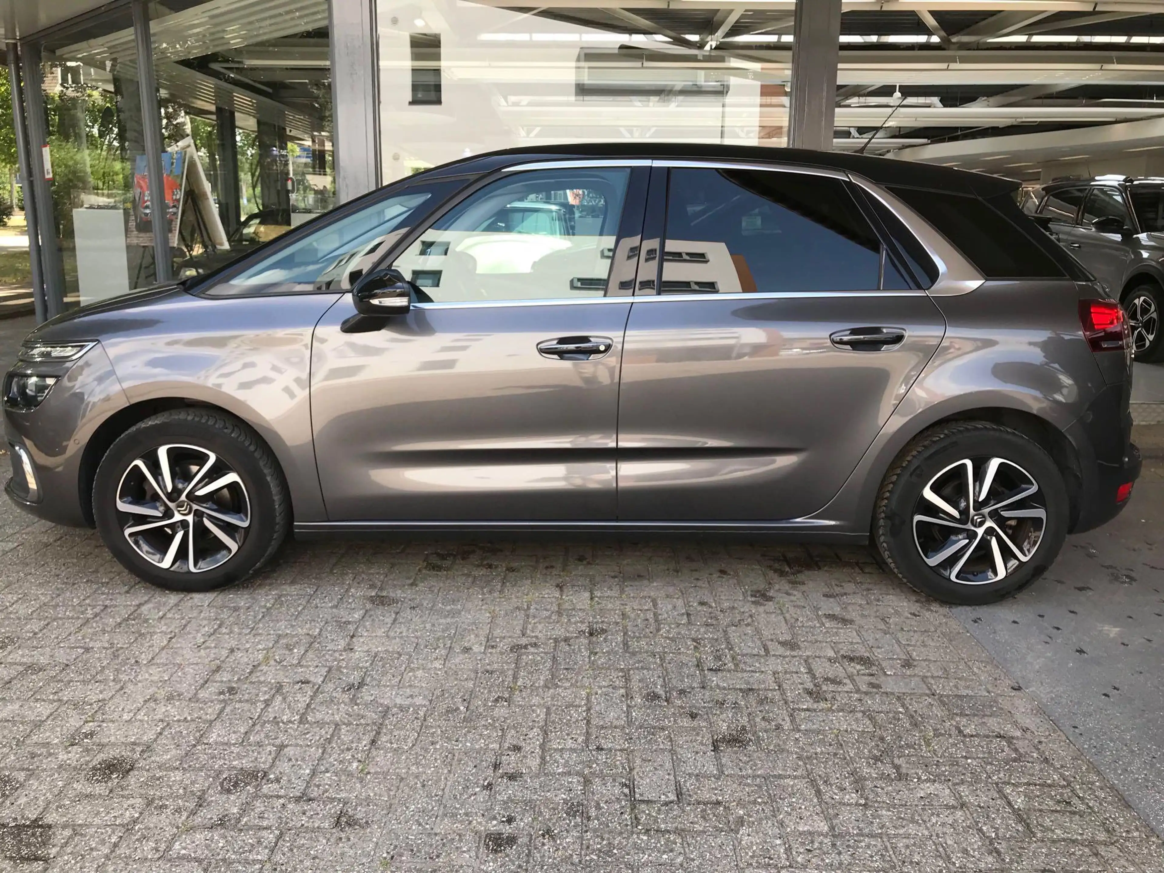 Citroen C4 Picasso 1.2 PureTech Shine — photo 4