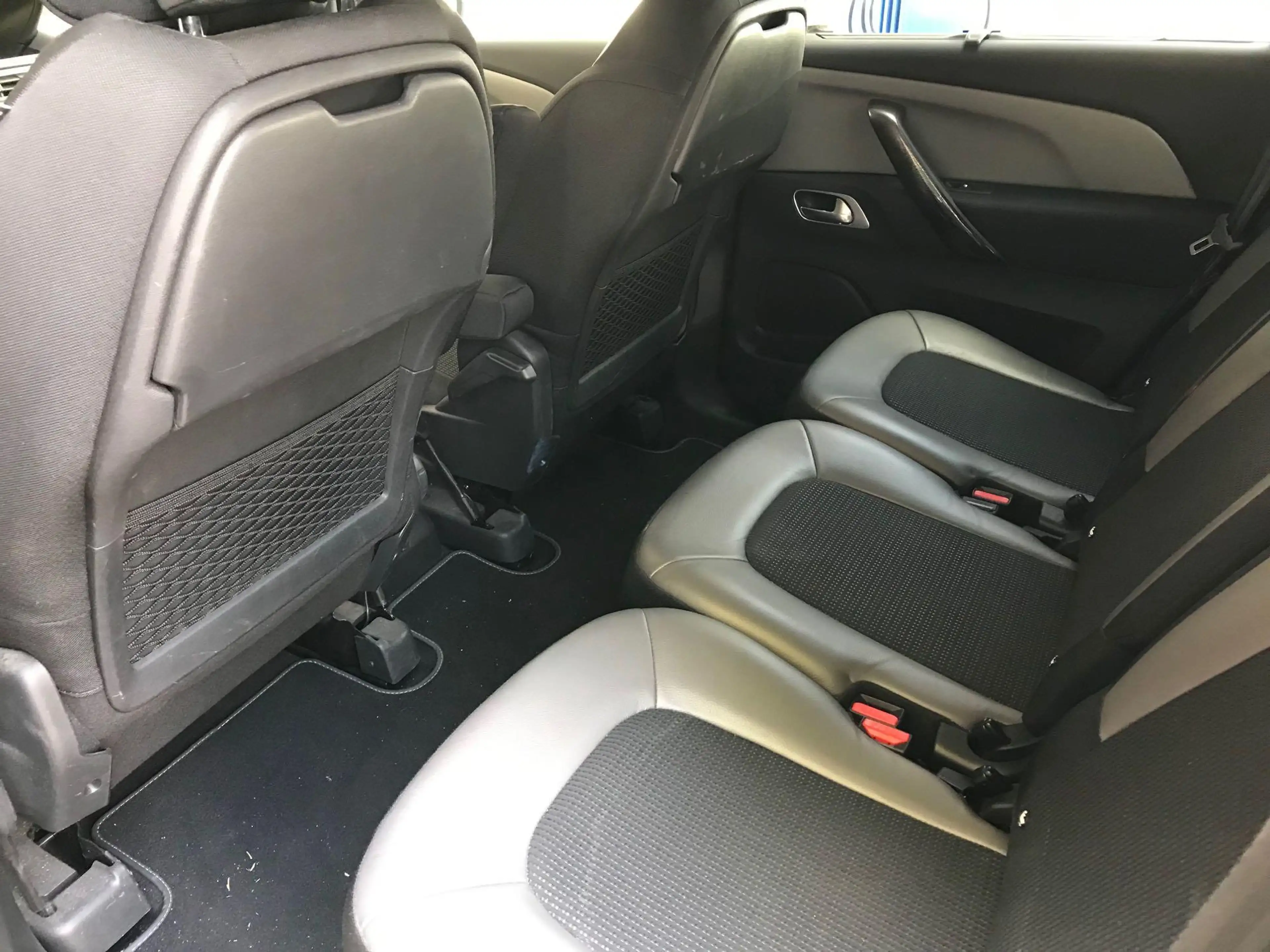 Citroen C4 Picasso 1.2 PureTech Shine — photo 12