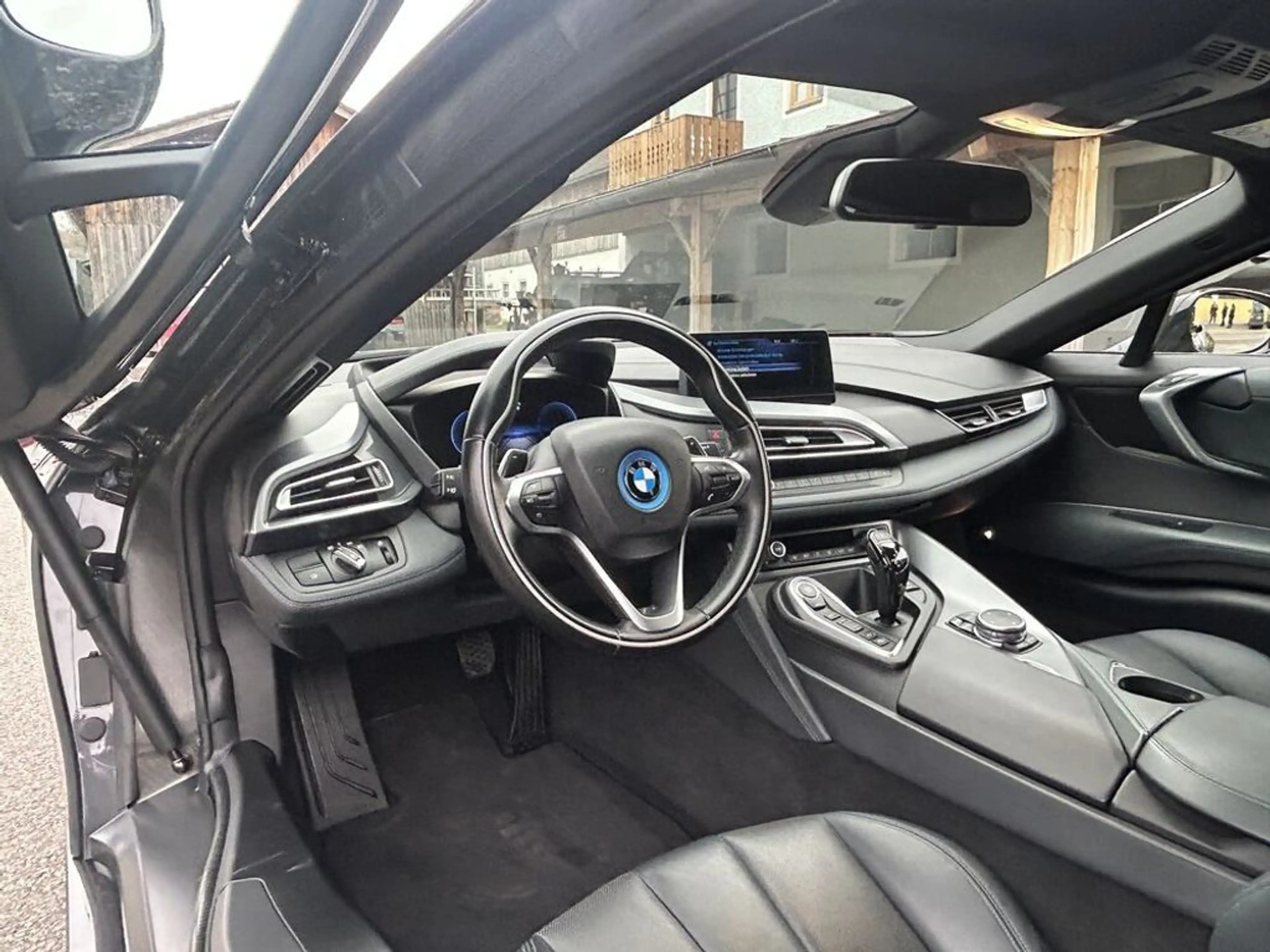BMW i8 Coupé *LED*HUD*H&K*360°*CARBON*STANDKLIMA*20'' — photo 8