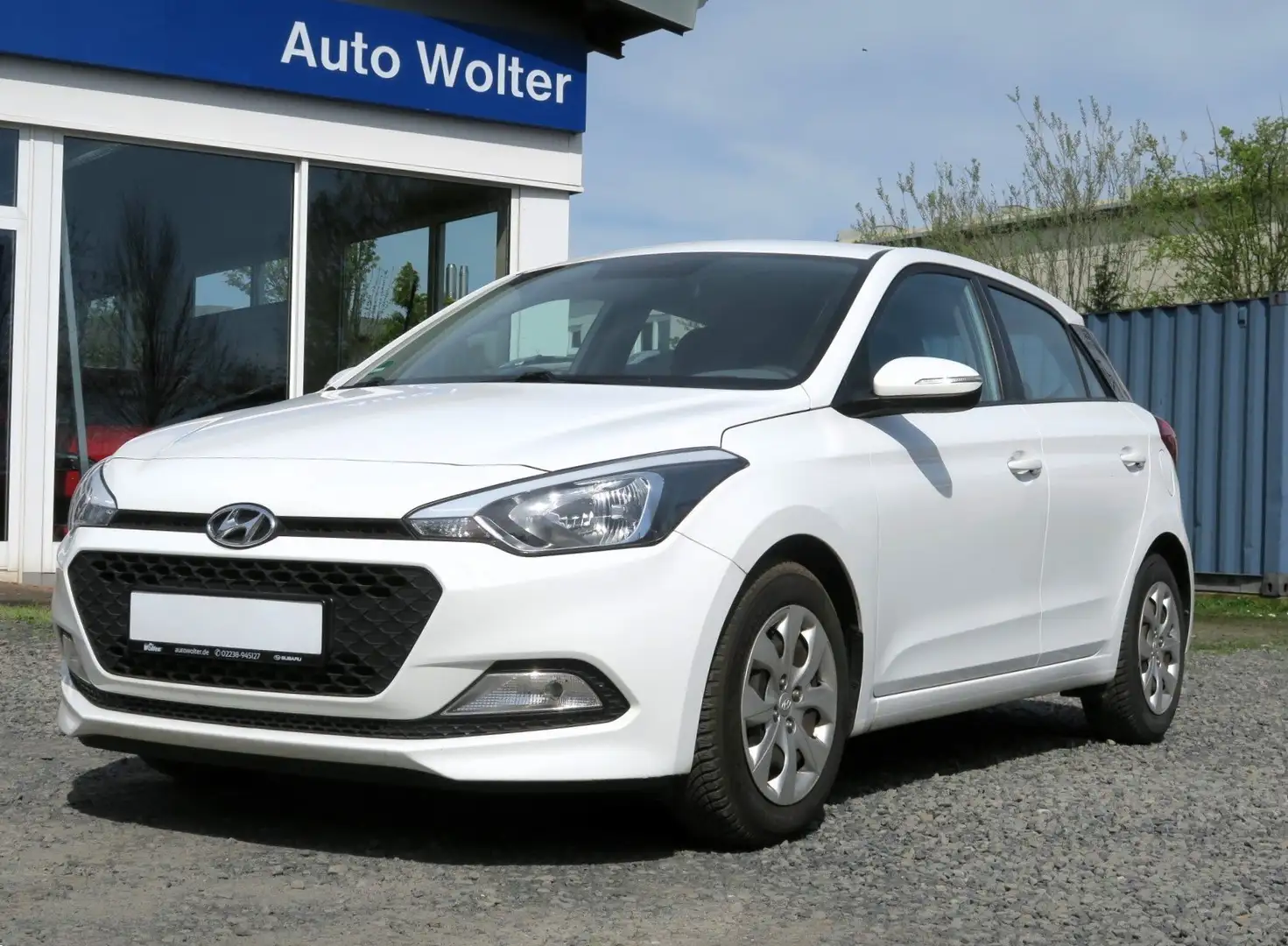 Hyundai i20 1,2 KLIMA CD-RADIO el.FH ZVincl.FB. WKR GARANTIE Bílá - 2