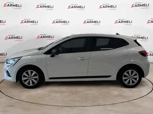 Renault Clio view 2