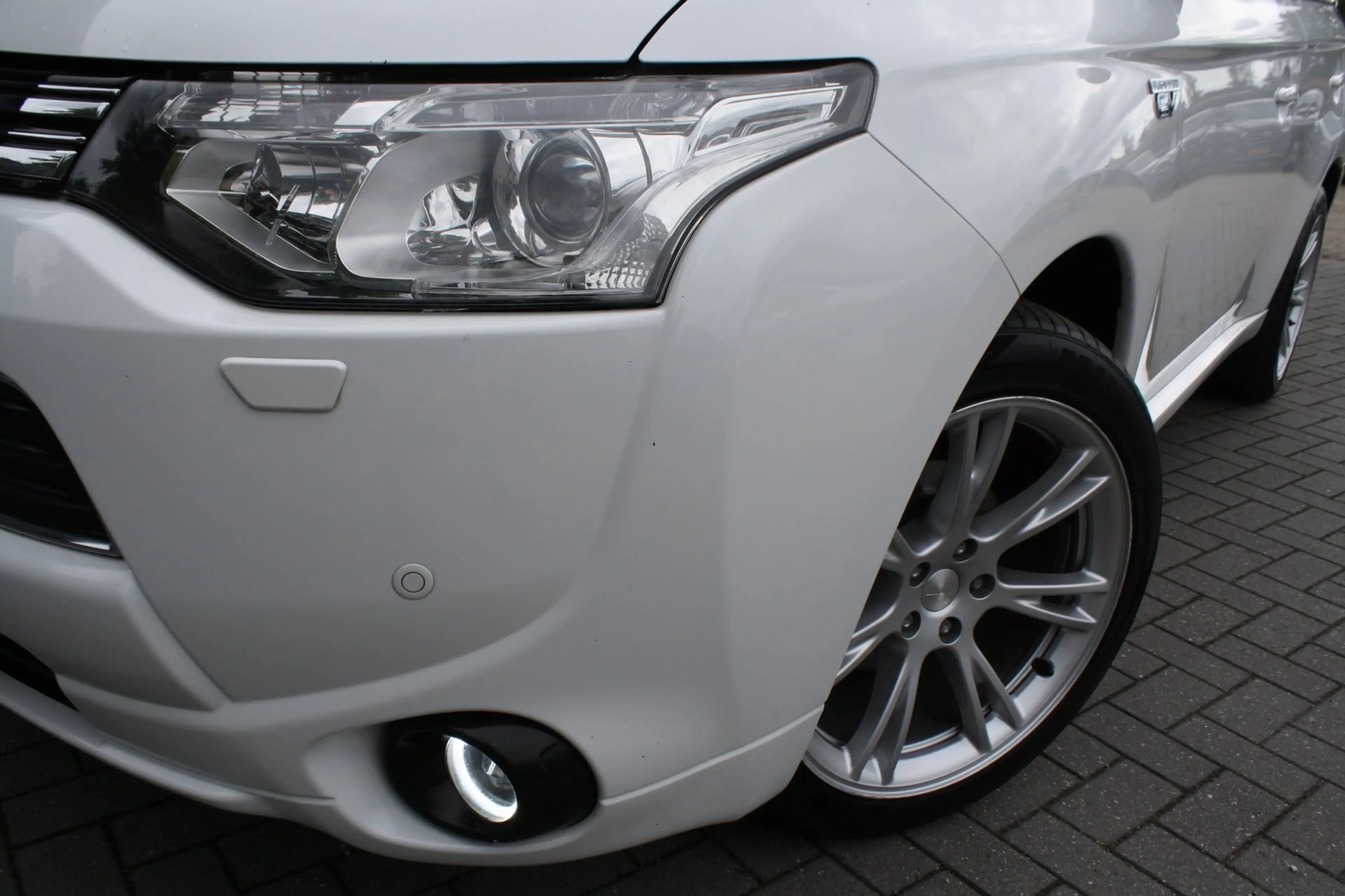 Mitsubishi Outlander 2.0 PHEV instyle -TREKHAAK - PDC - SCHUIFKANTELDAK — photo 10