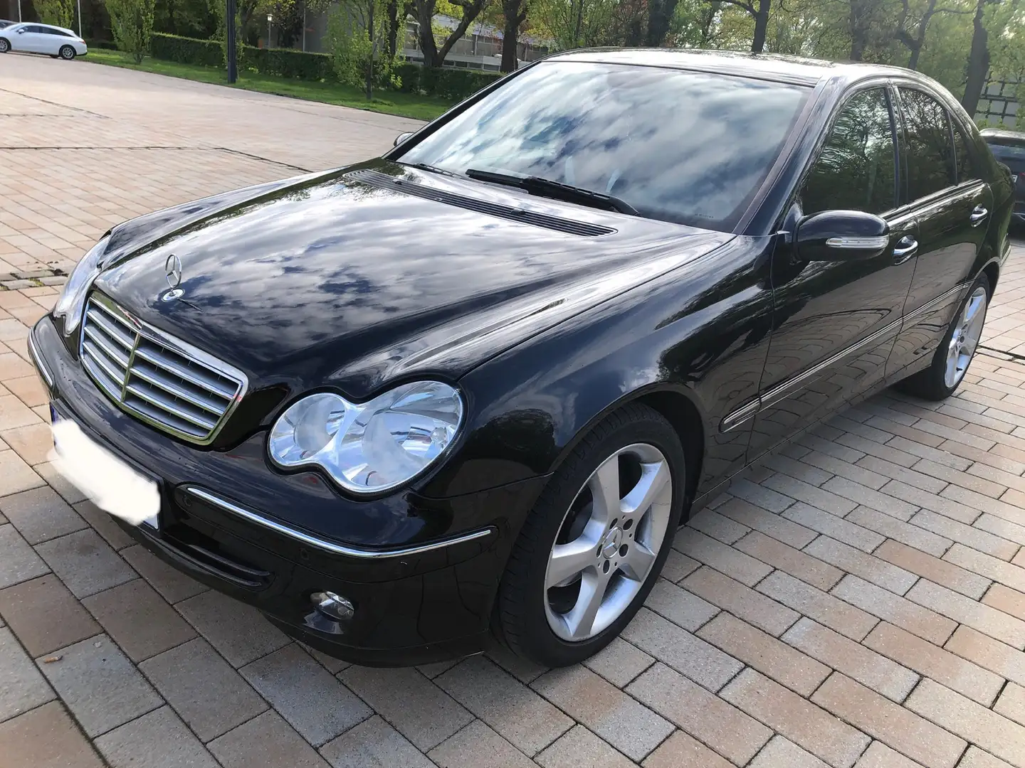 Mercedes-Benz C 230 7G-TRONIC Elegance Black - 1