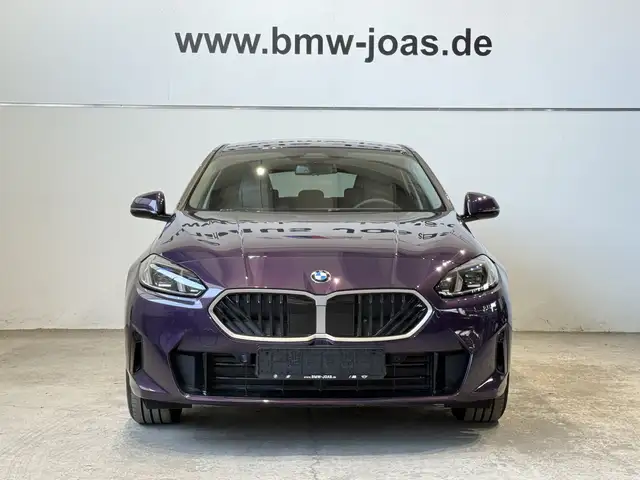 BMW 1 Series view 2