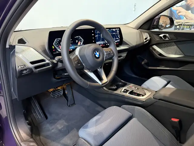 BMW 1 Series view 6